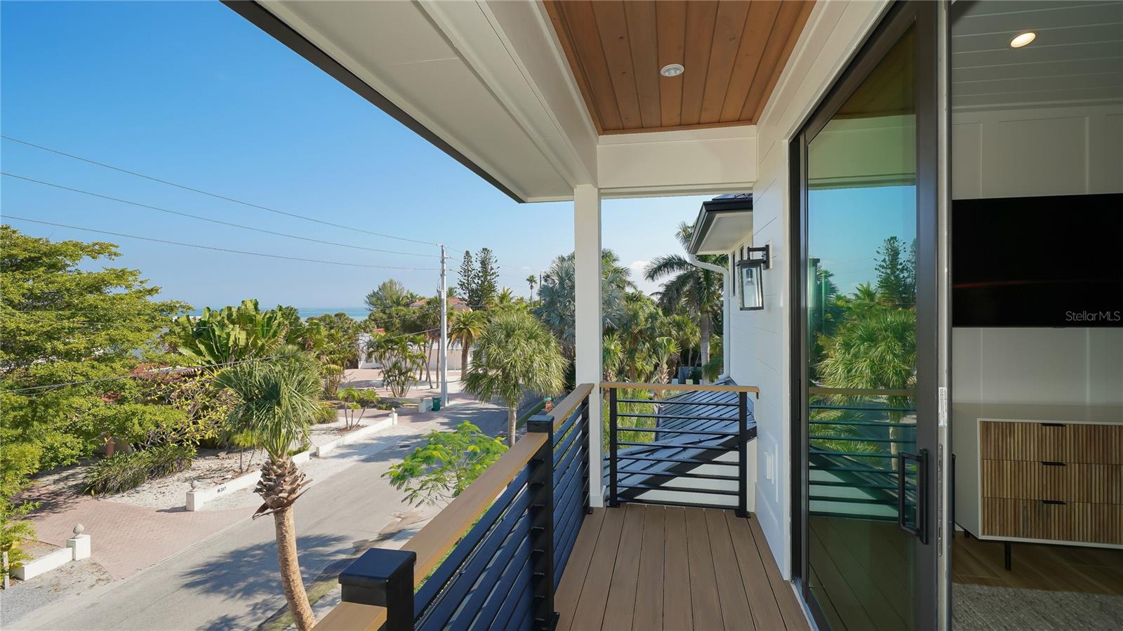 HOLMES BEACH 17TH UNIT - Residential