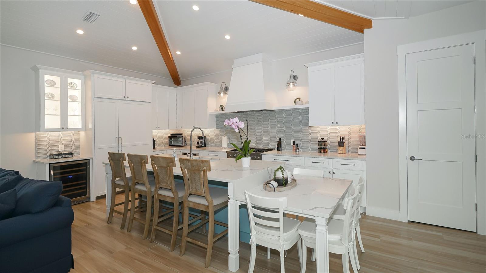 HOLMES BEACH 17TH UNIT - Residential