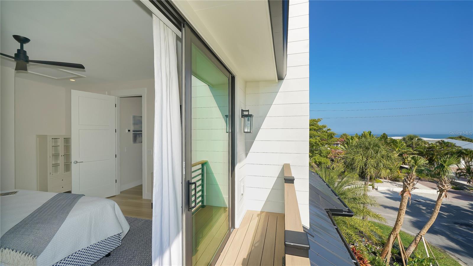 HOLMES BEACH 17TH UNIT - Residential