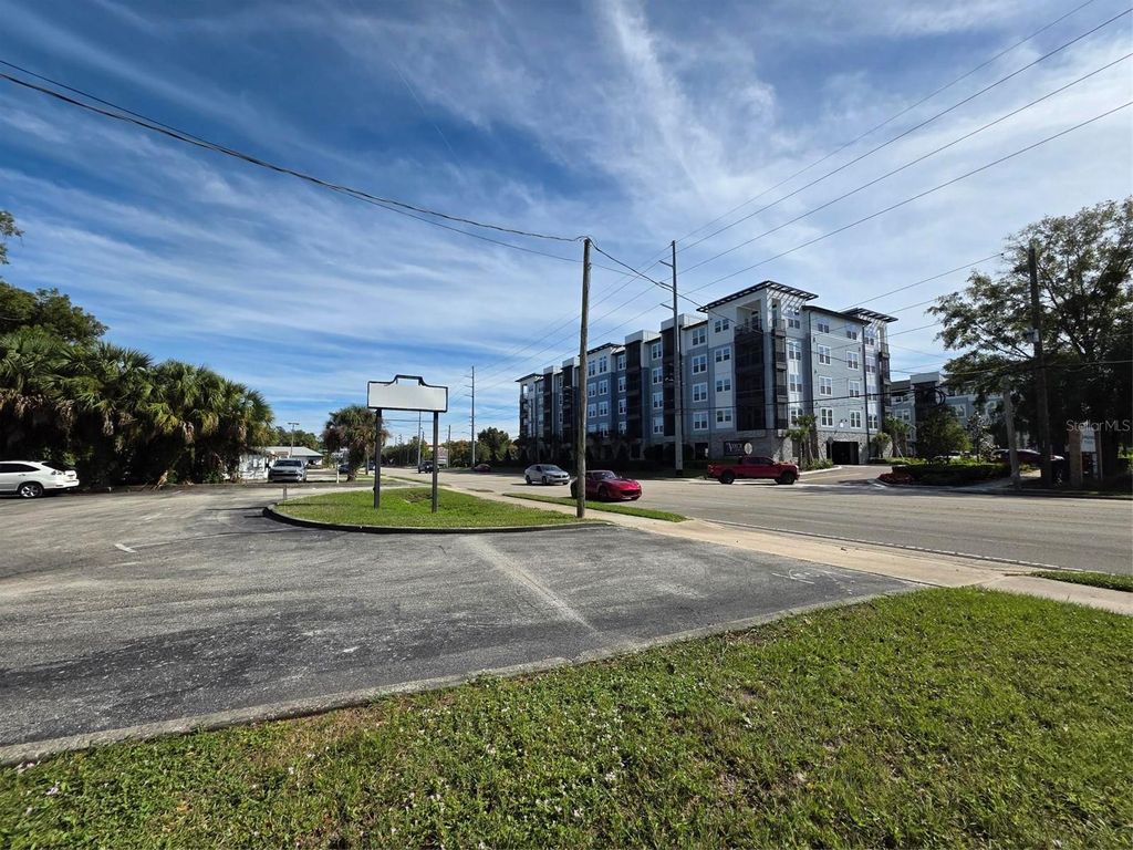 Photo of 217 E State Road 434, Longwood, FL 32750 (MLS # O6360103)