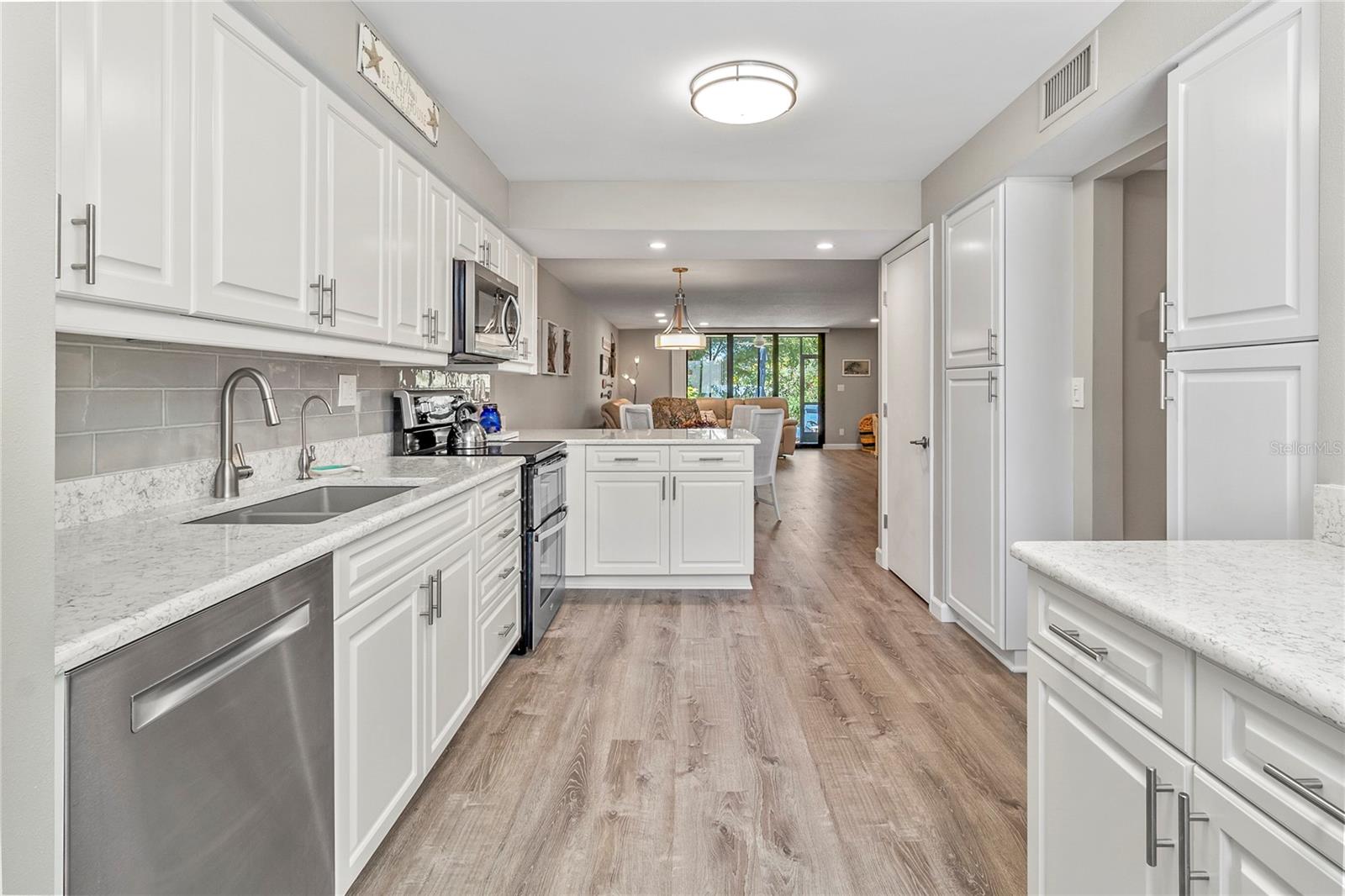 BAYPORT BCH & TEN PH F - Residential Lease