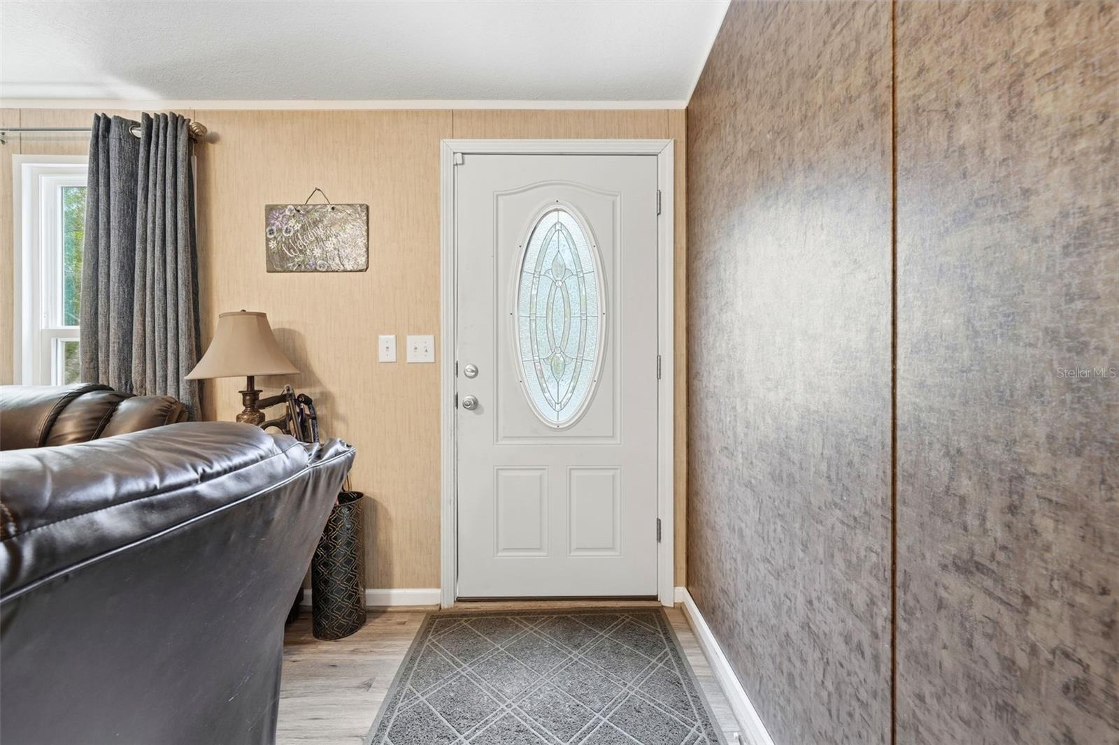 LAKE GEORGE MANOR - Residential