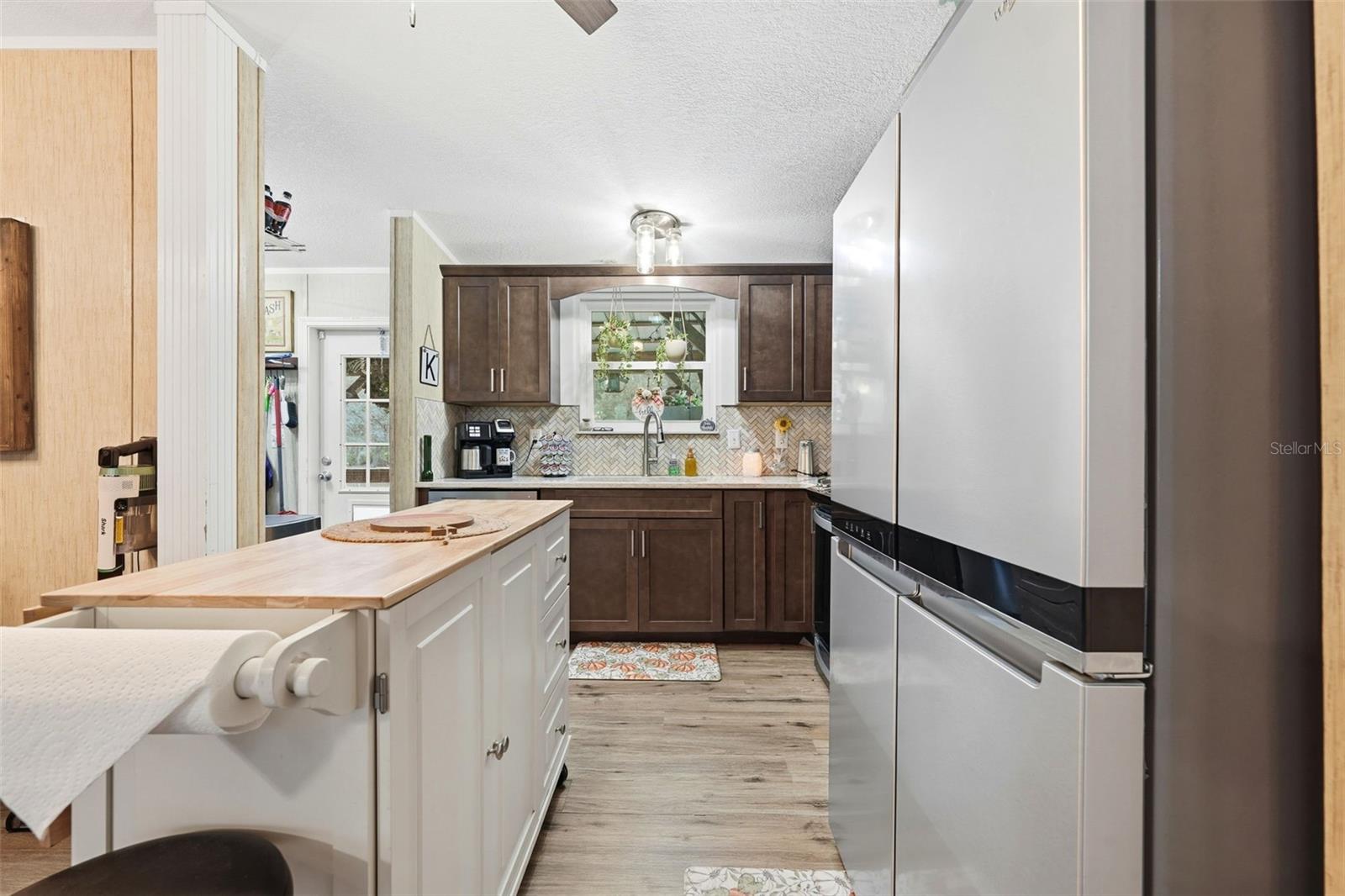 LAKE GEORGE MANOR - Residential