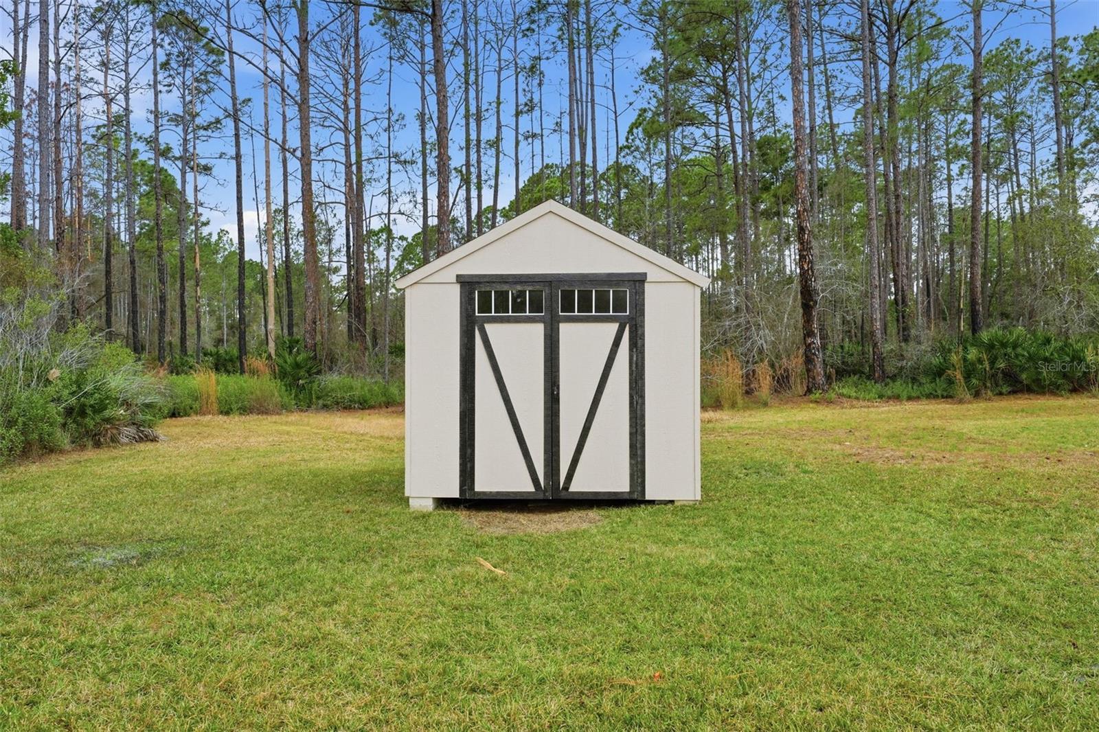 LAKE GEORGE MANOR - Residential