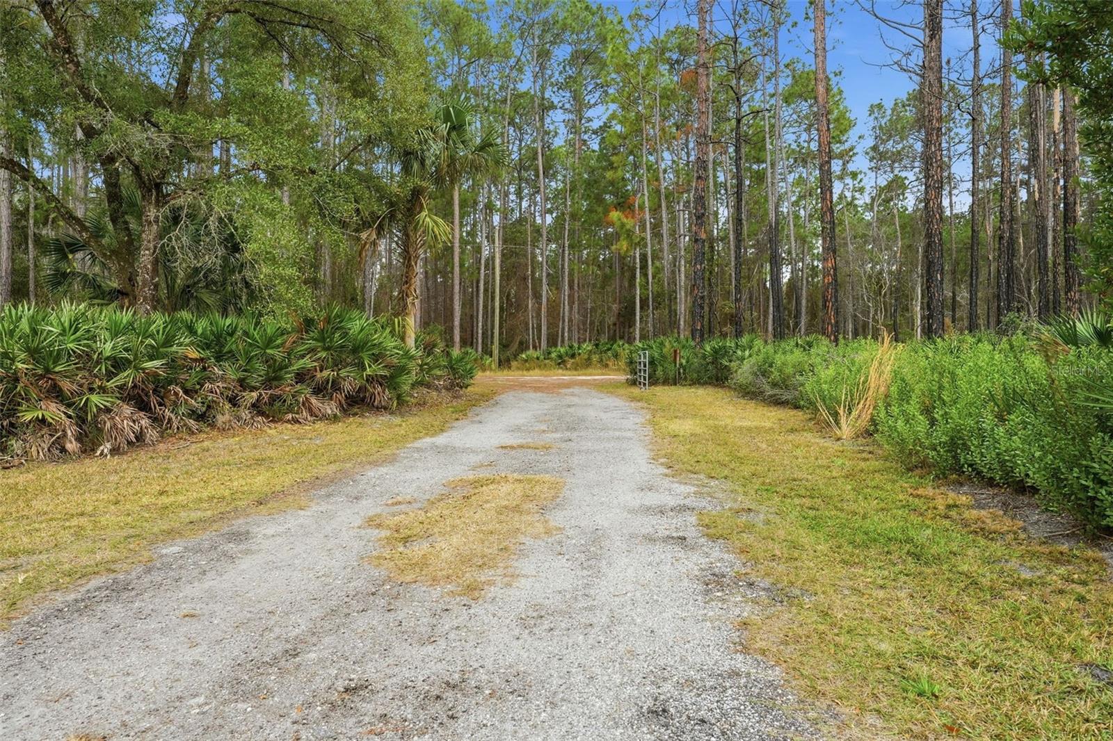 LAKE GEORGE MANOR - Residential