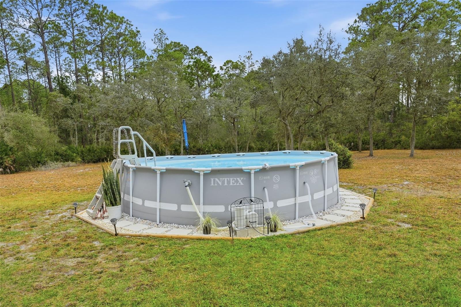 LAKE GEORGE MANOR - Residential