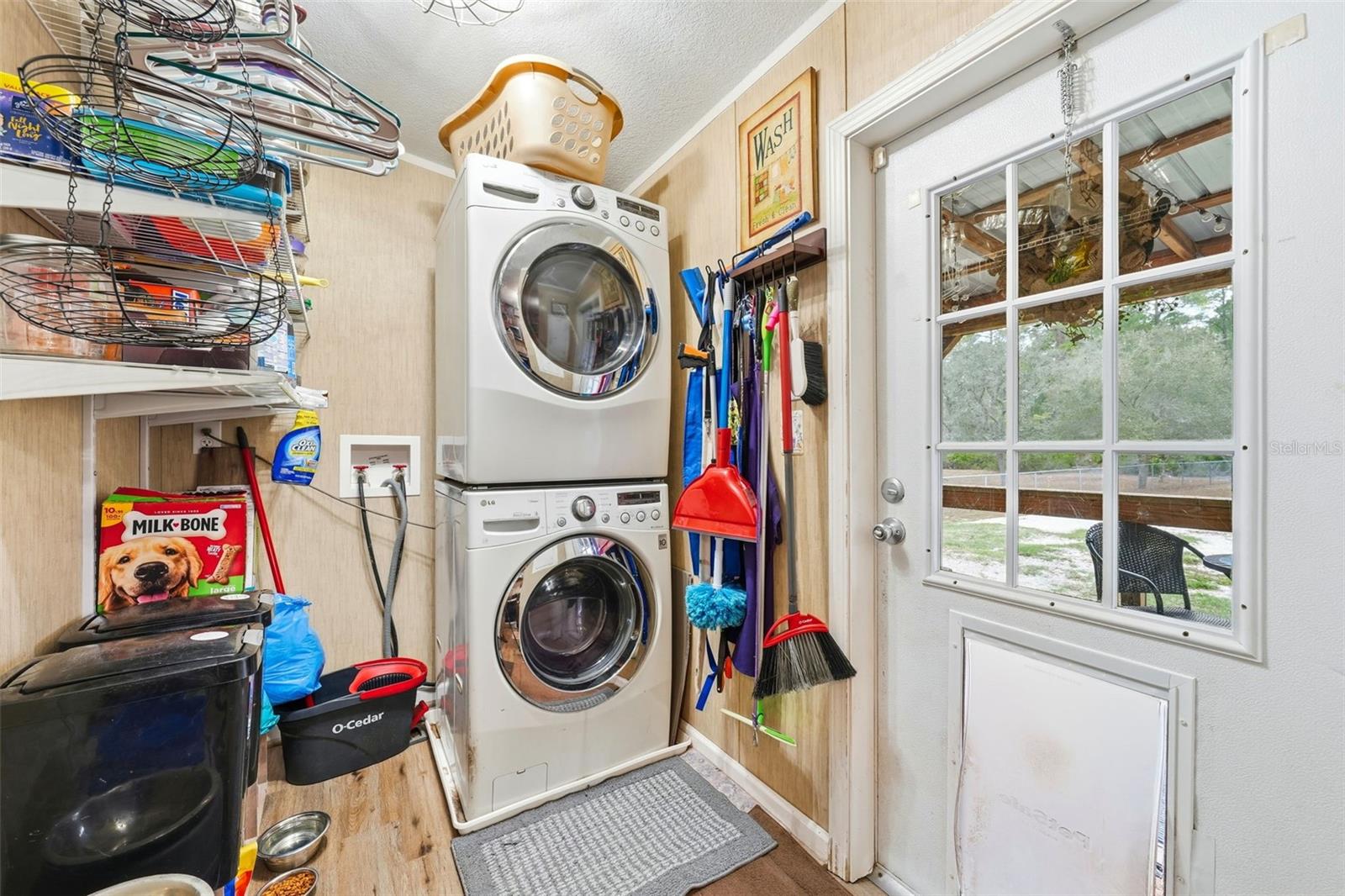 LAKE GEORGE MANOR - Residential