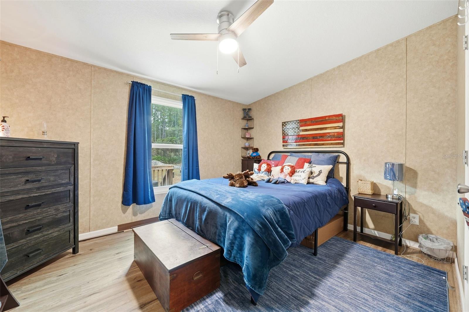 LAKE GEORGE MANOR - Residential