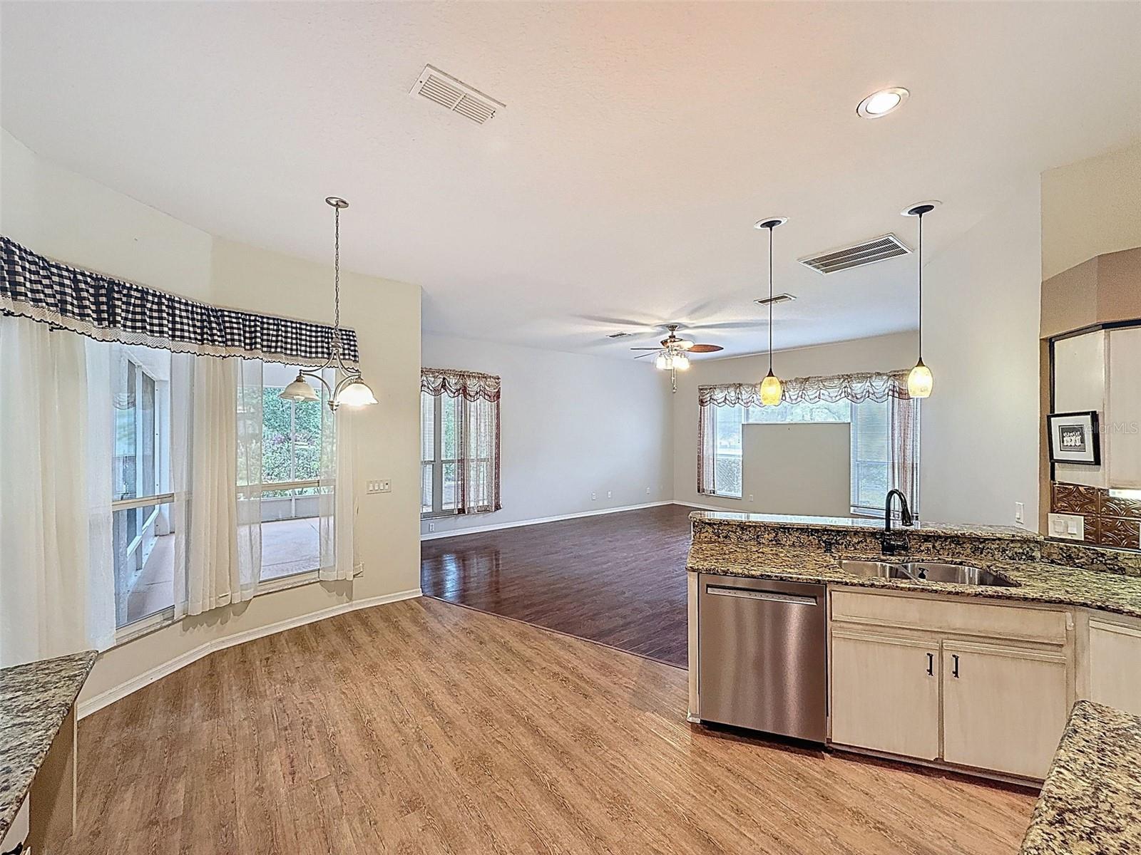 RAINBOW SPGS COUNTRY CLUB ESTATE - Residential