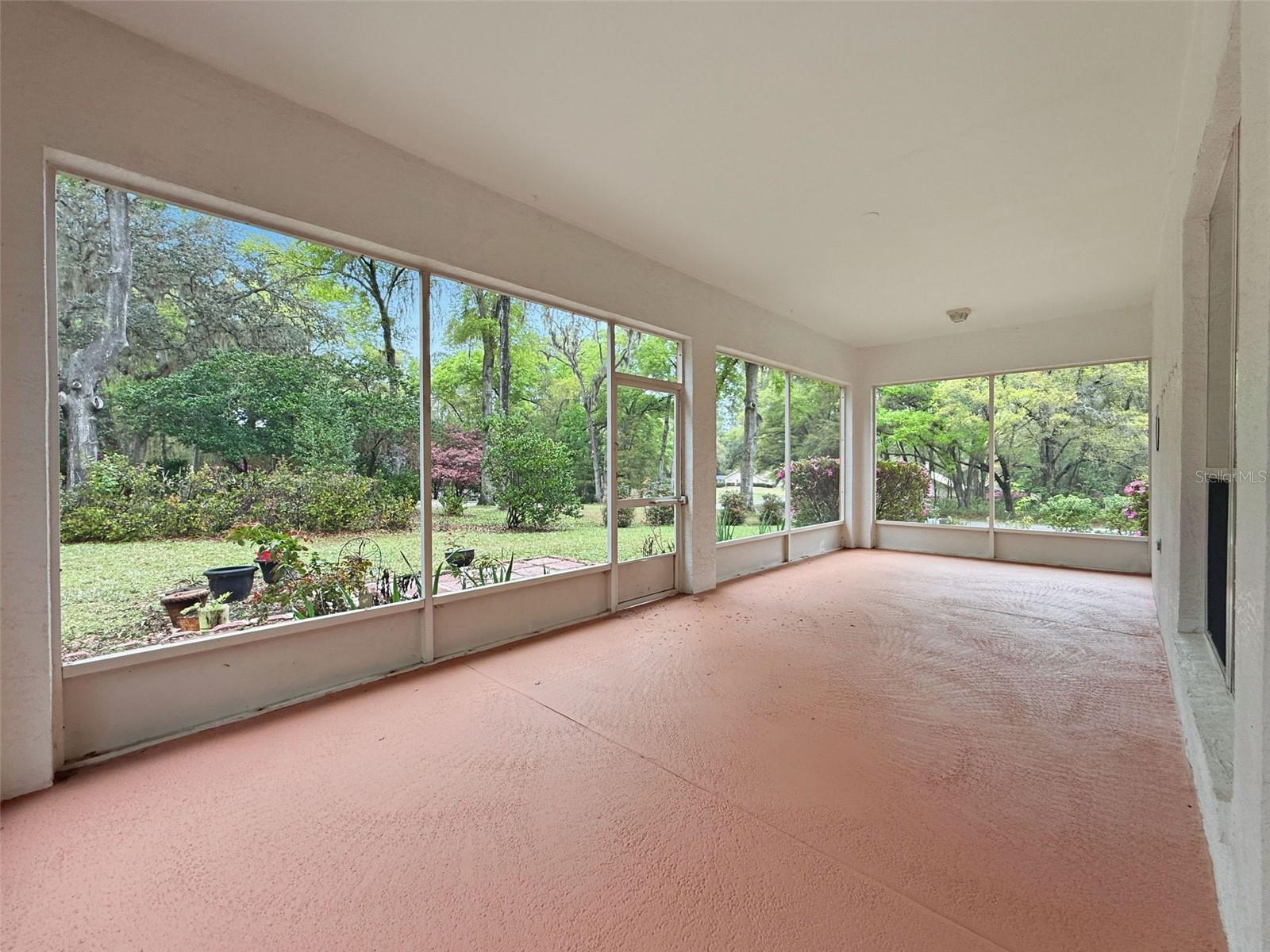 RAINBOW SPGS COUNTRY CLUB ESTATE - Residential