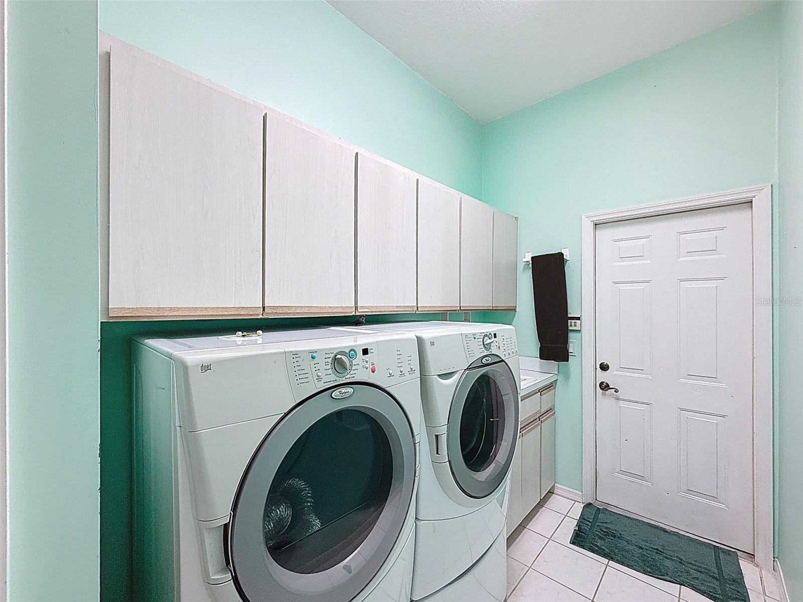 RAINBOW SPGS COUNTRY CLUB ESTATE - Residential