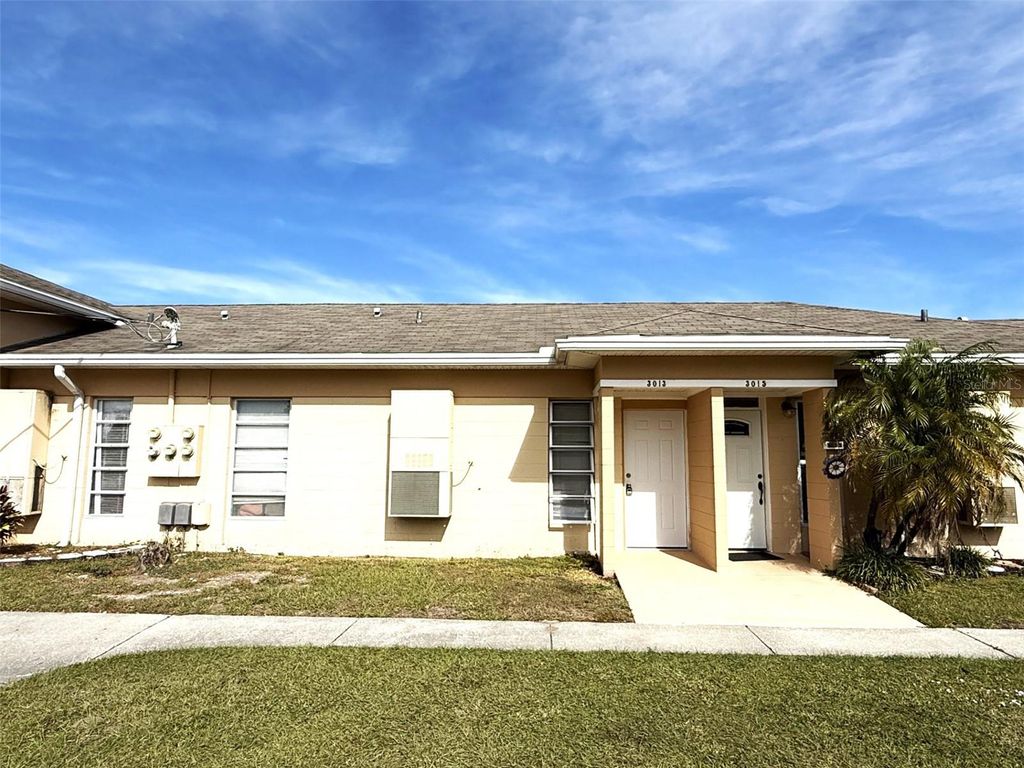 Photo of 3013 Club Circle, Lakeshore, FL 33854 (MLS # L4957253)