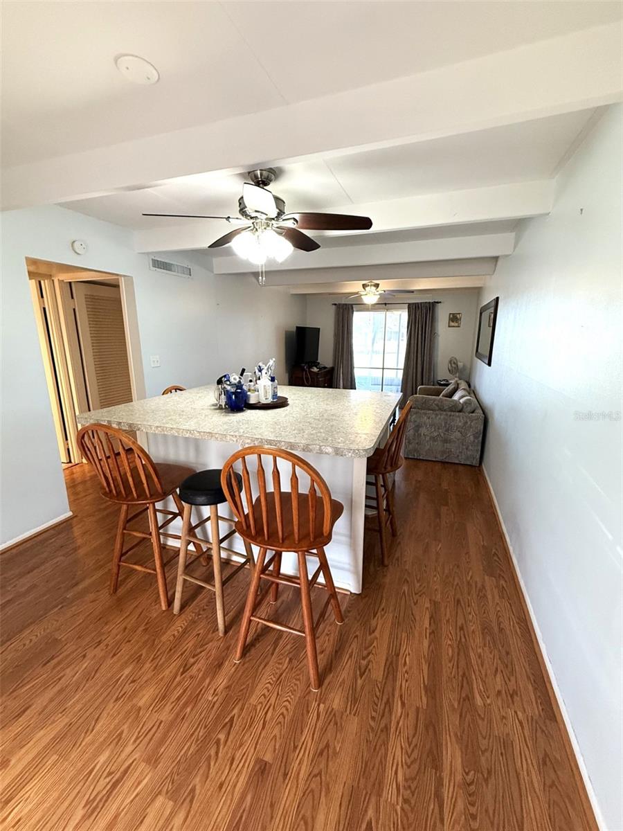 LAKESHORE CLUB - Residential