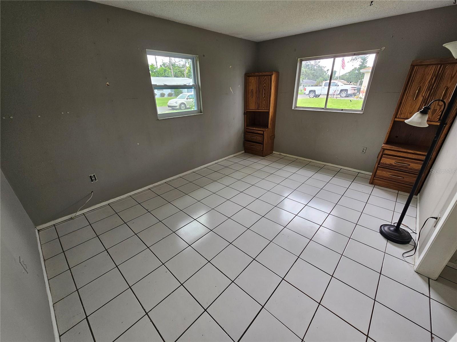 SOUTH VENICE - Residential Lease