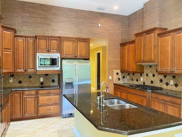 GRAND HAMPTON PH 3 - Residential Lease