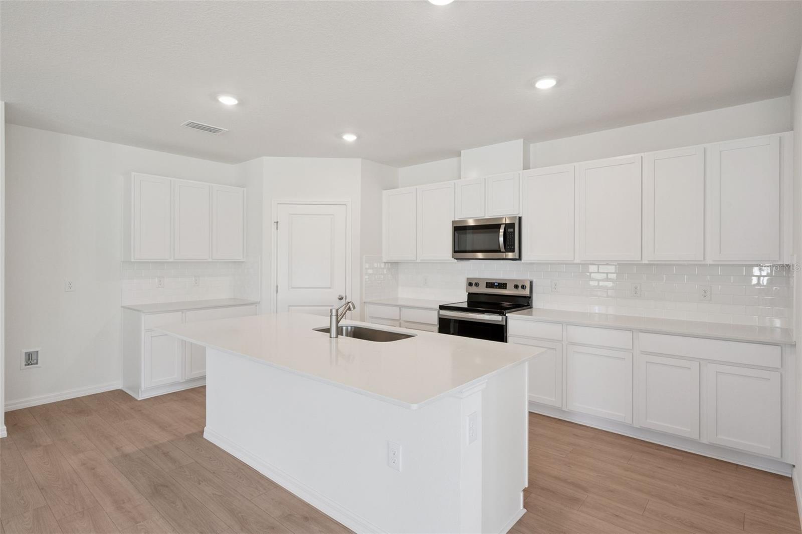 FOUNTAIN VIEW - Residential