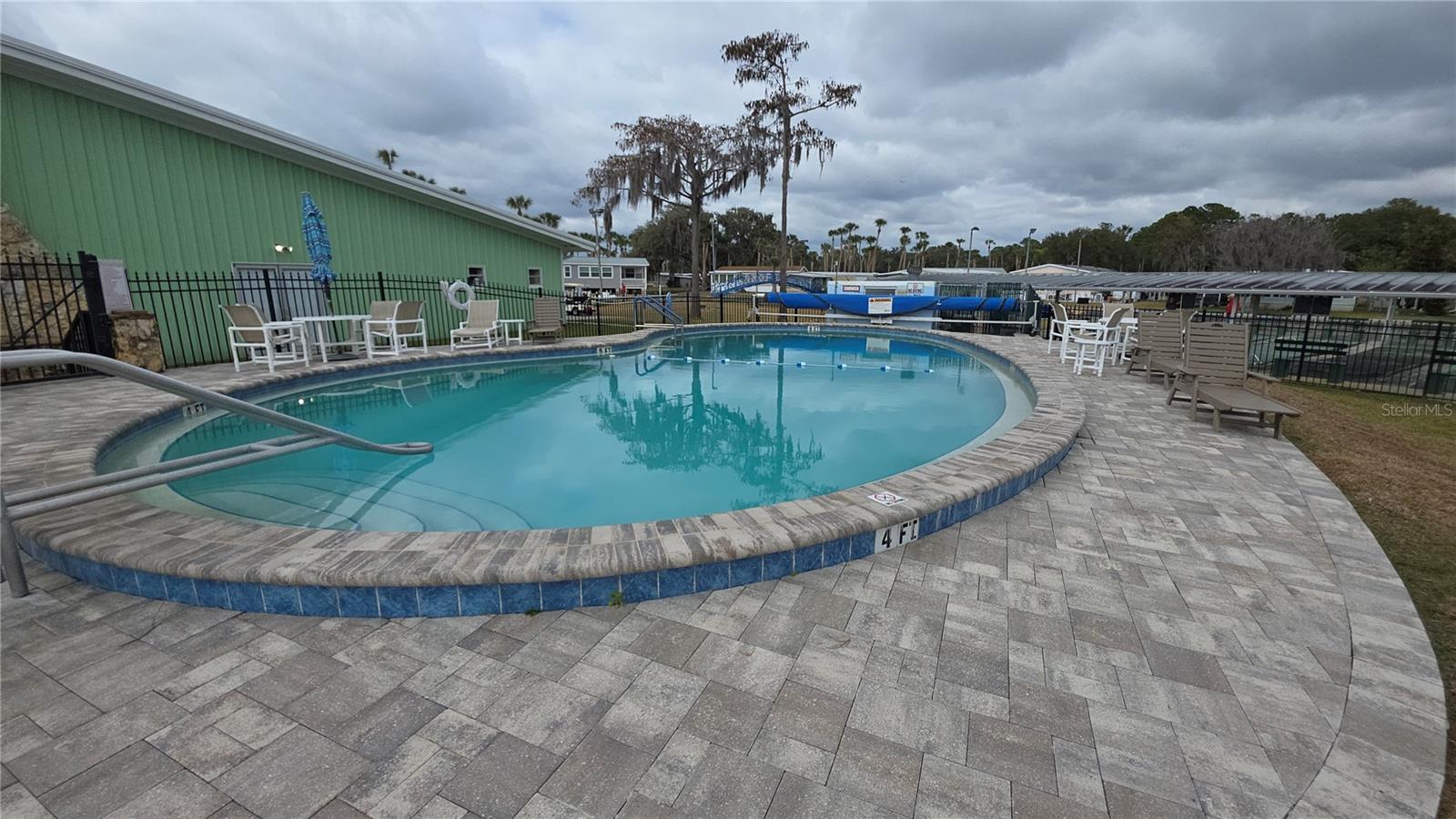 EUSTIS COUNTRY CLUB MANOR MHP UNIT 02A - Residential