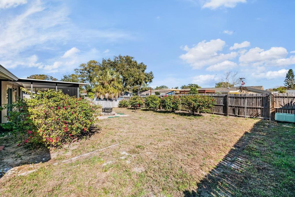 TRENTWOOD MANOR - Residential