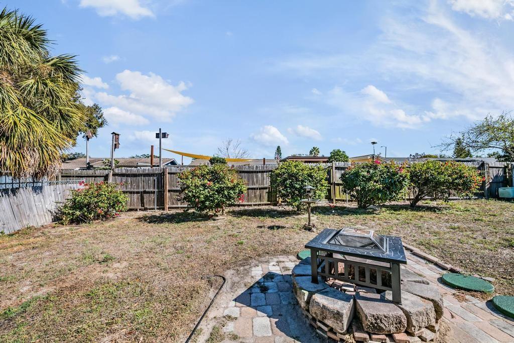 TRENTWOOD MANOR - Residential