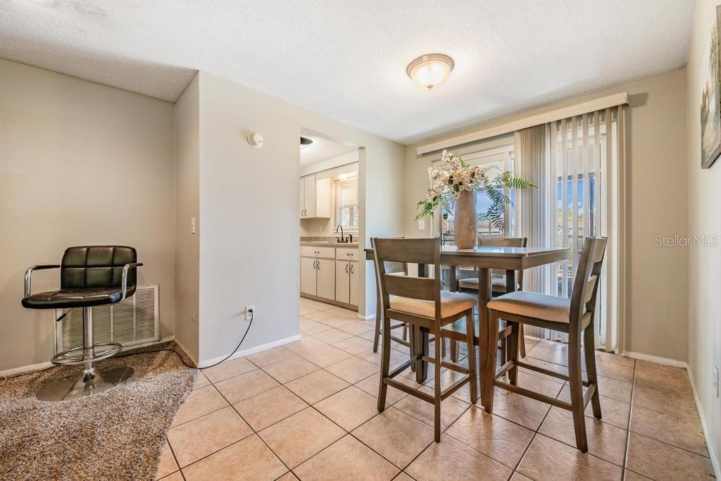 TRENTWOOD MANOR - Residential