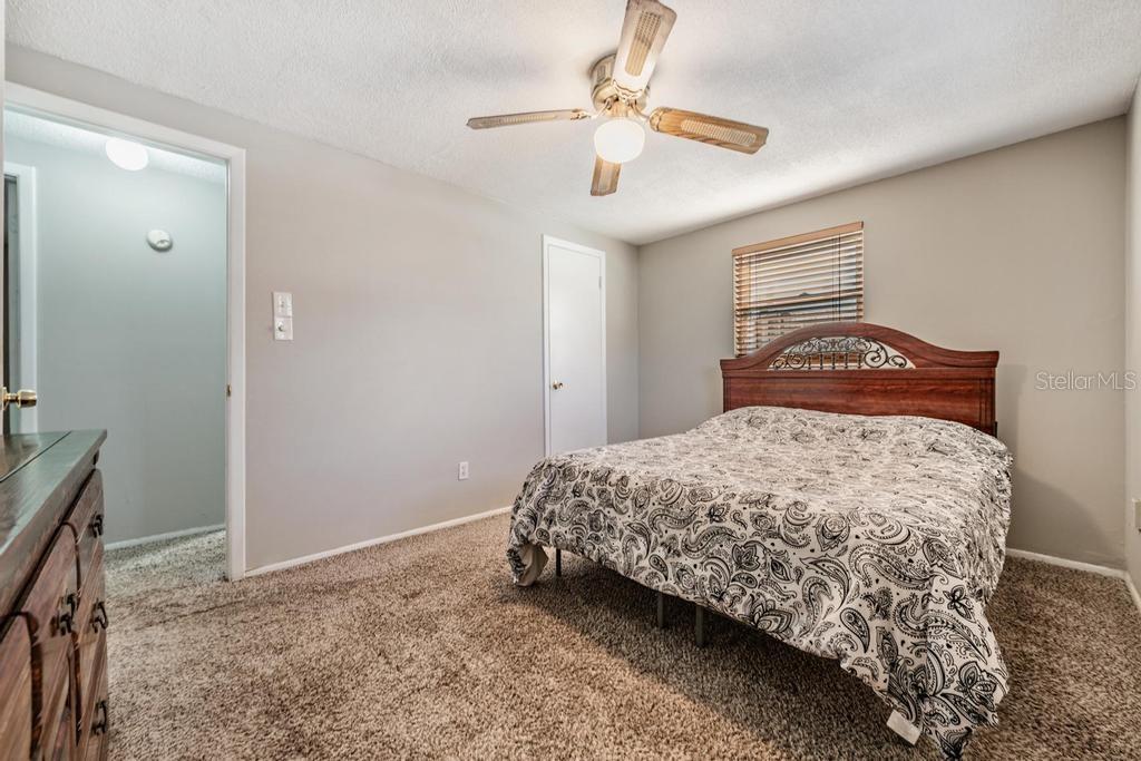 TRENTWOOD MANOR - Residential