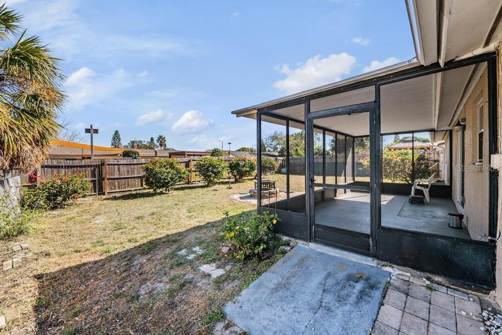 TRENTWOOD MANOR - Residential