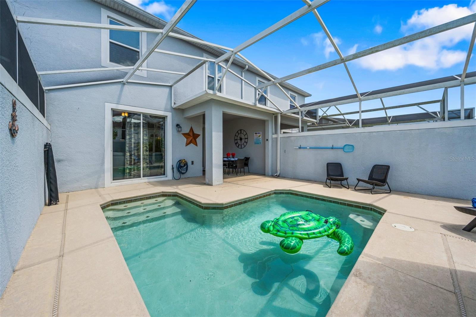 218 OCEAN COURSE AVENUE