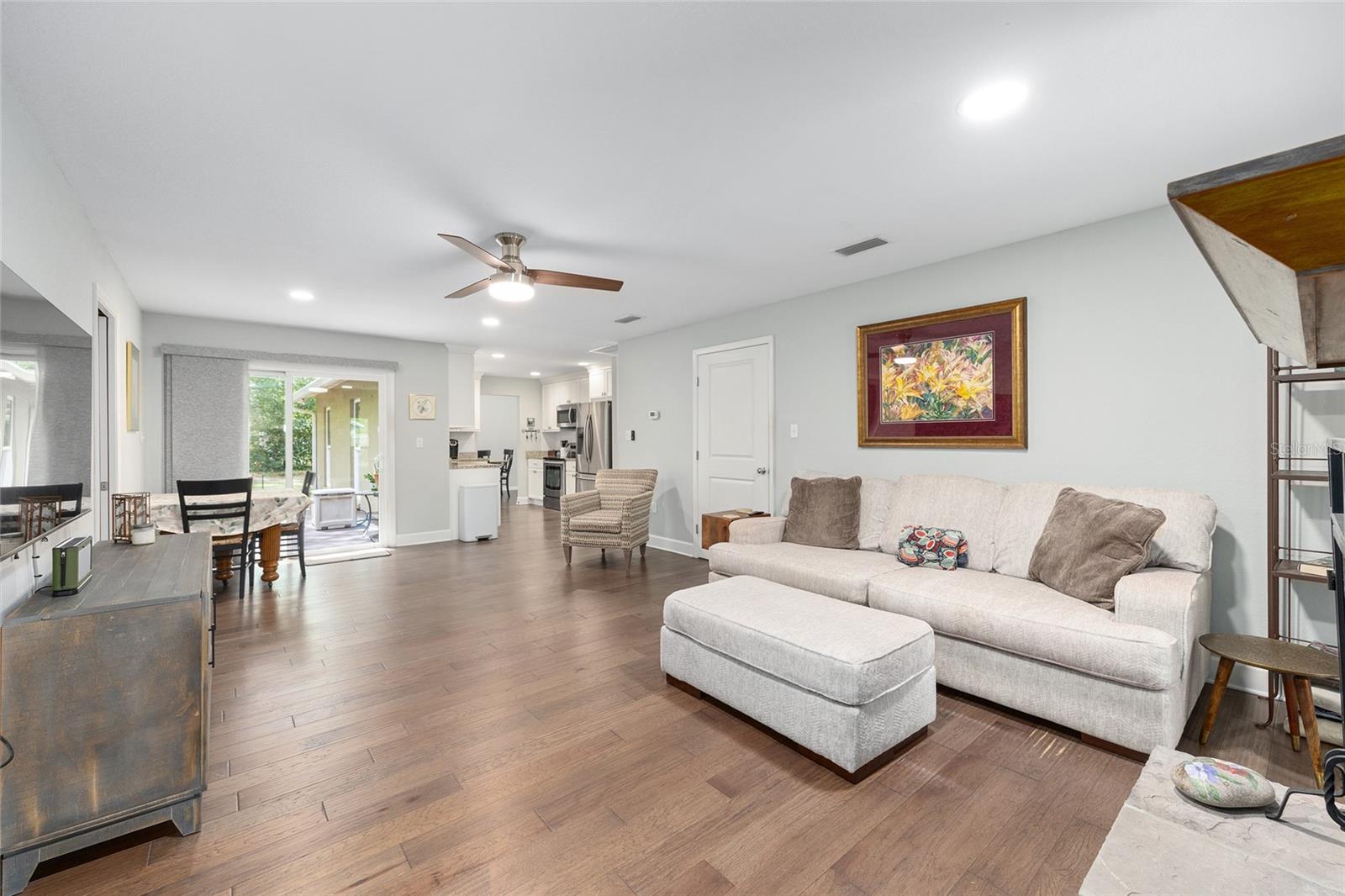 WINDWARD MEADOWS - Residential