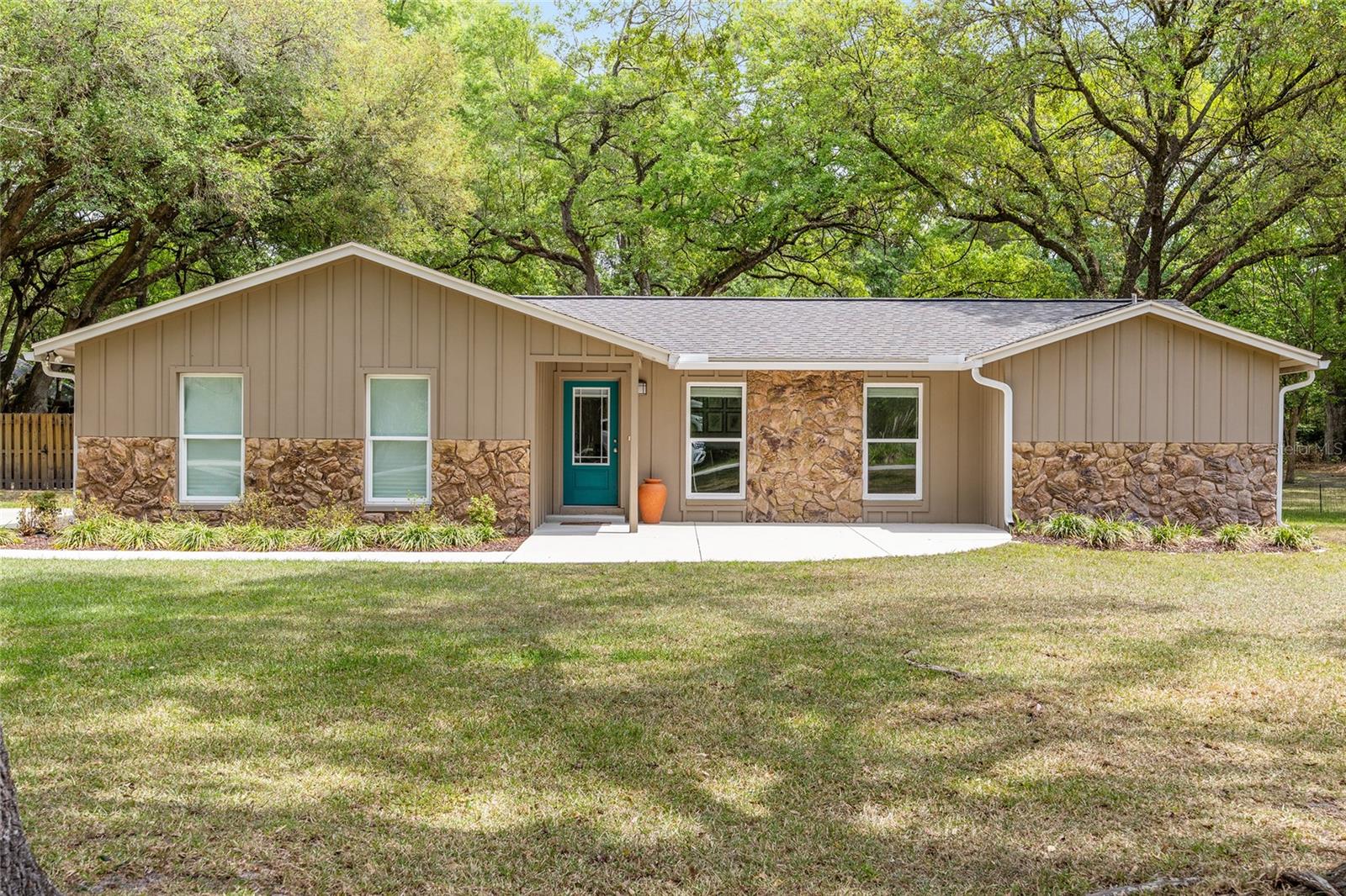 WINDWARD MEADOWS - Residential