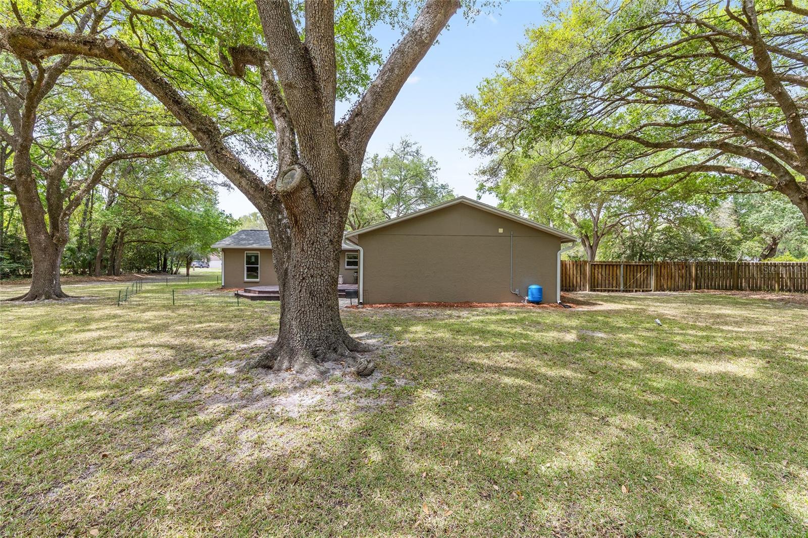 WINDWARD MEADOWS - Residential