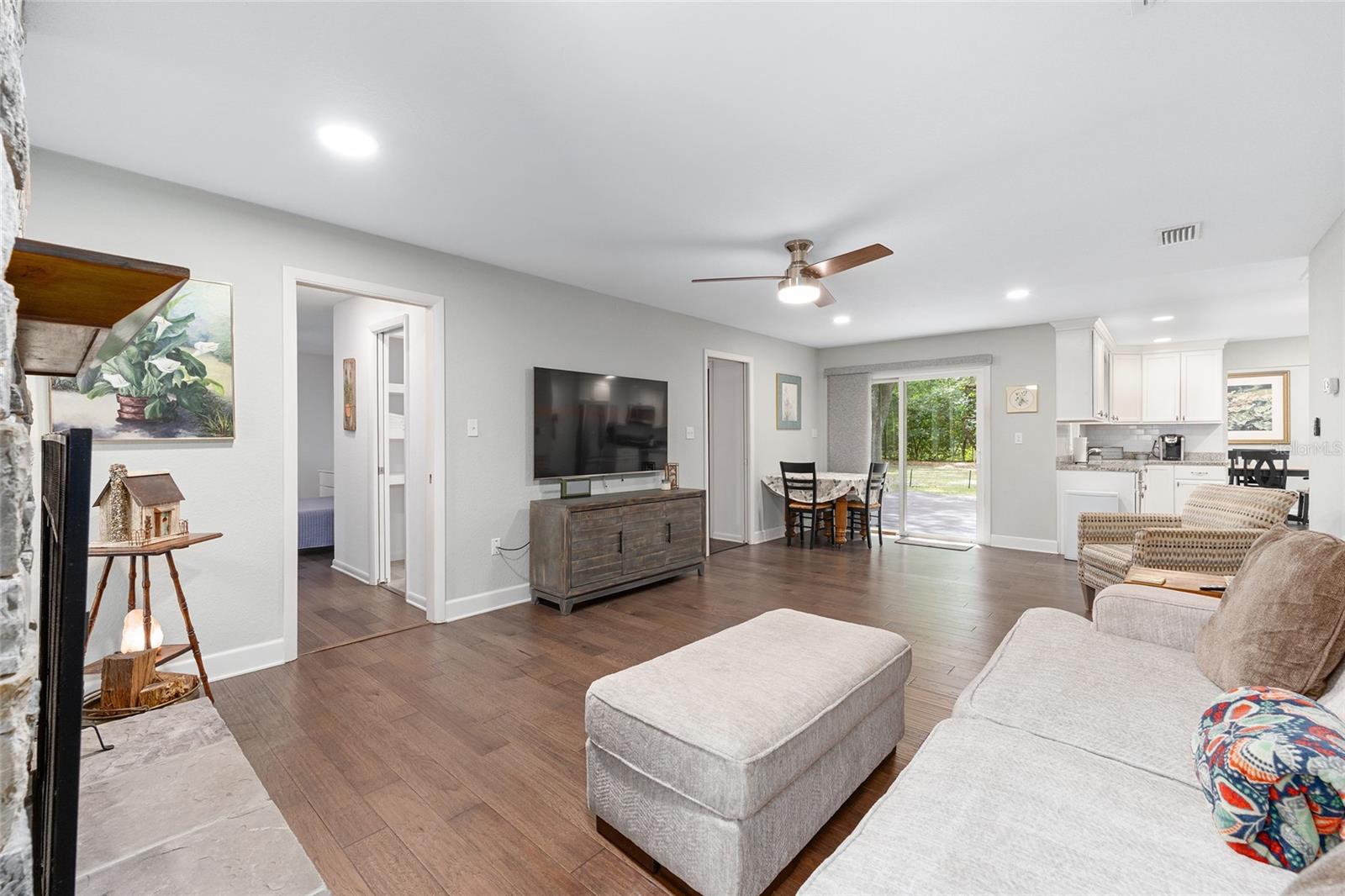 WINDWARD MEADOWS - Residential