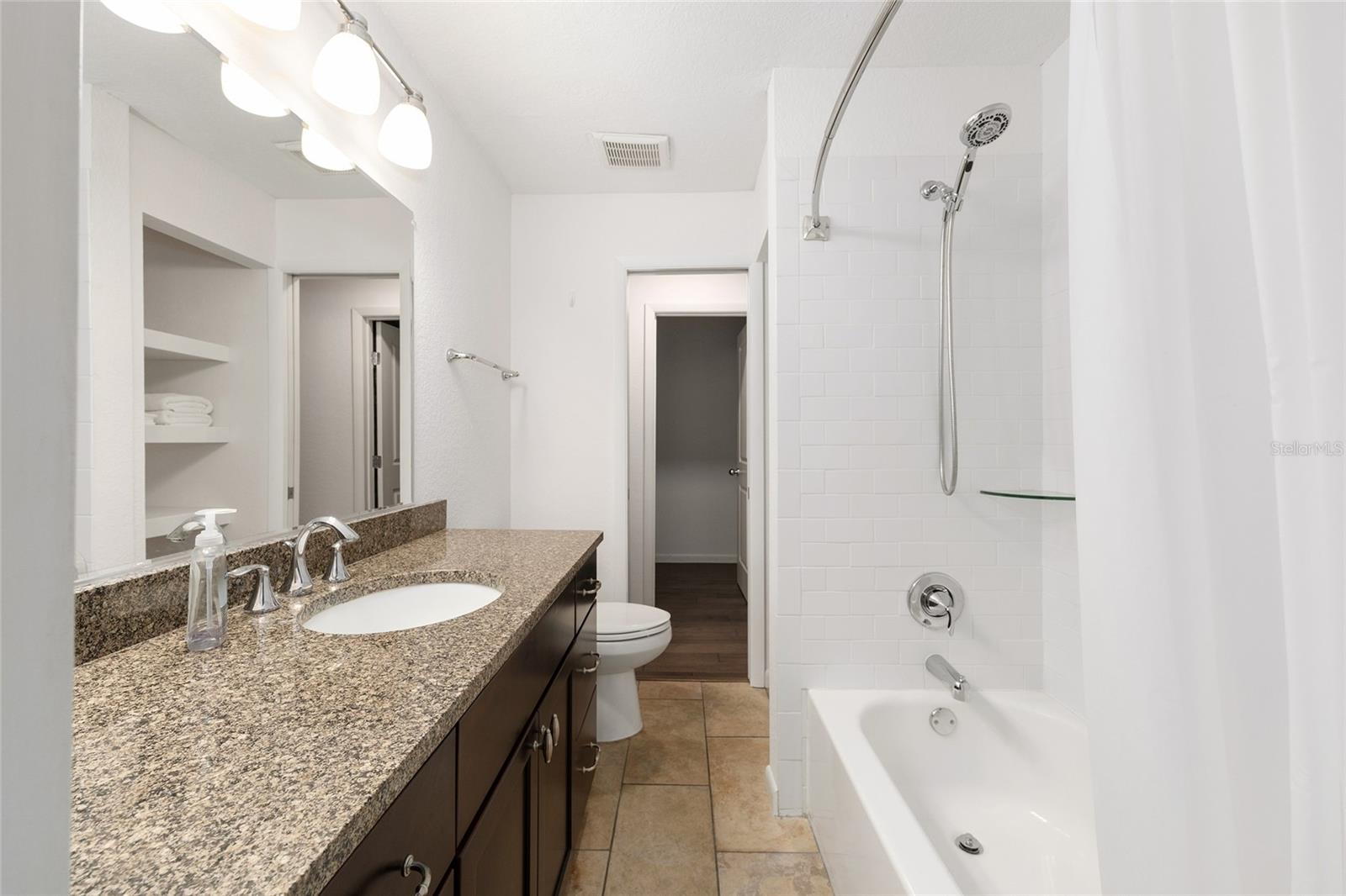 WINDWARD MEADOWS - Residential