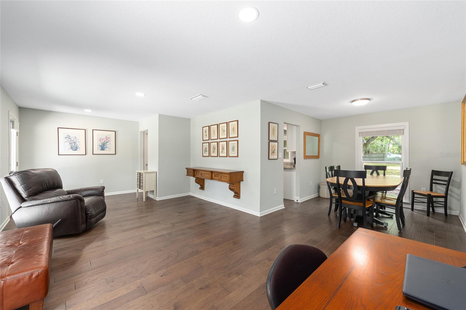 WINDWARD MEADOWS - Residential