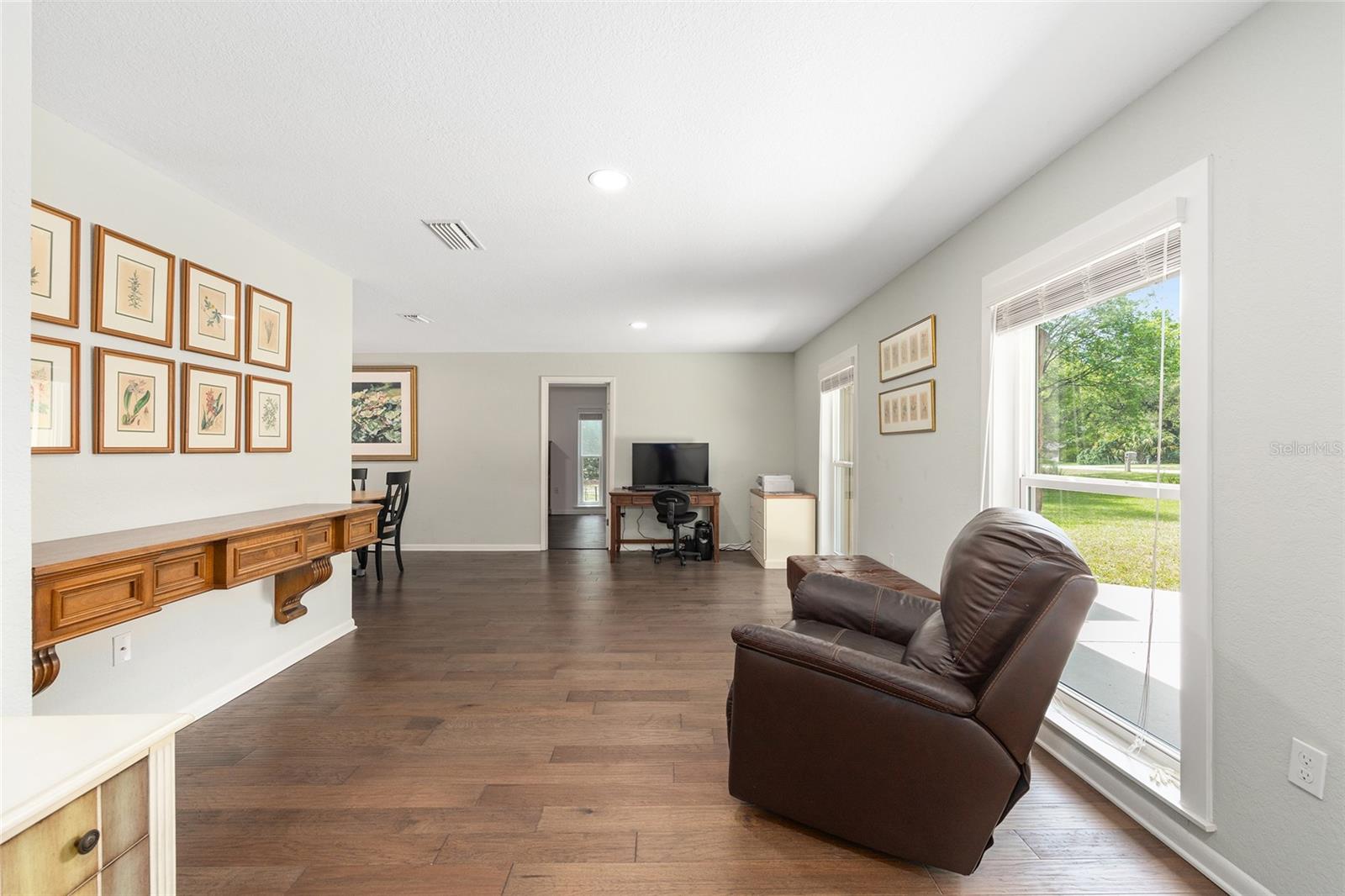 WINDWARD MEADOWS - Residential