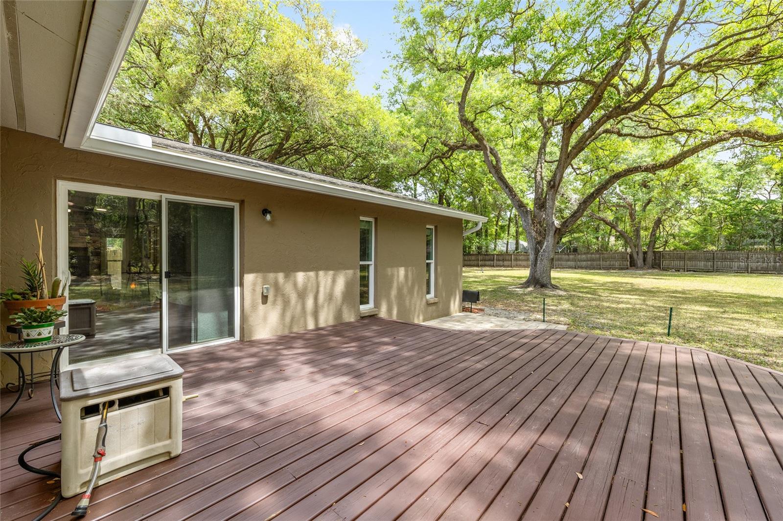 WINDWARD MEADOWS - Residential