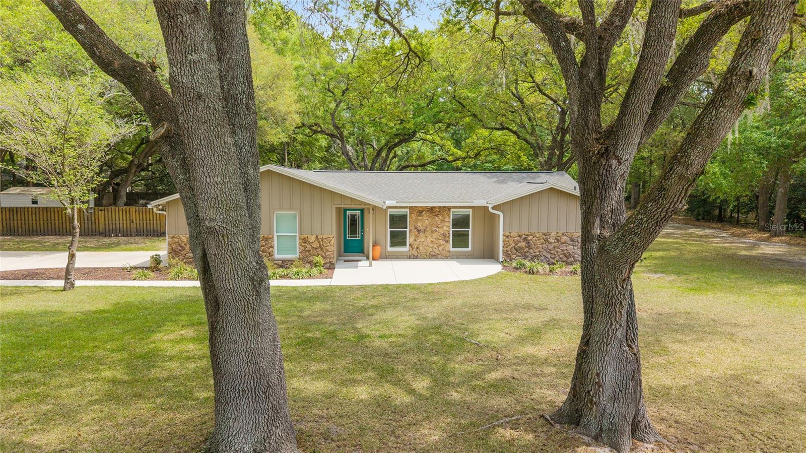 WINDWARD MEADOWS - Residential