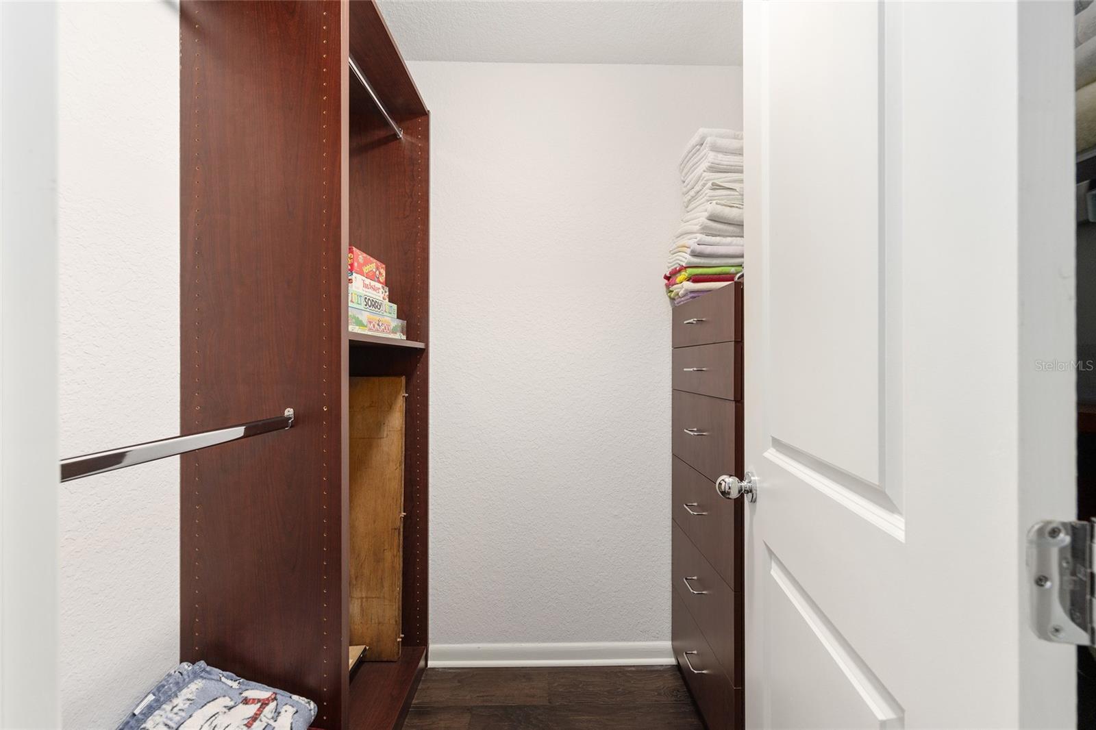 WINDWARD MEADOWS - Residential