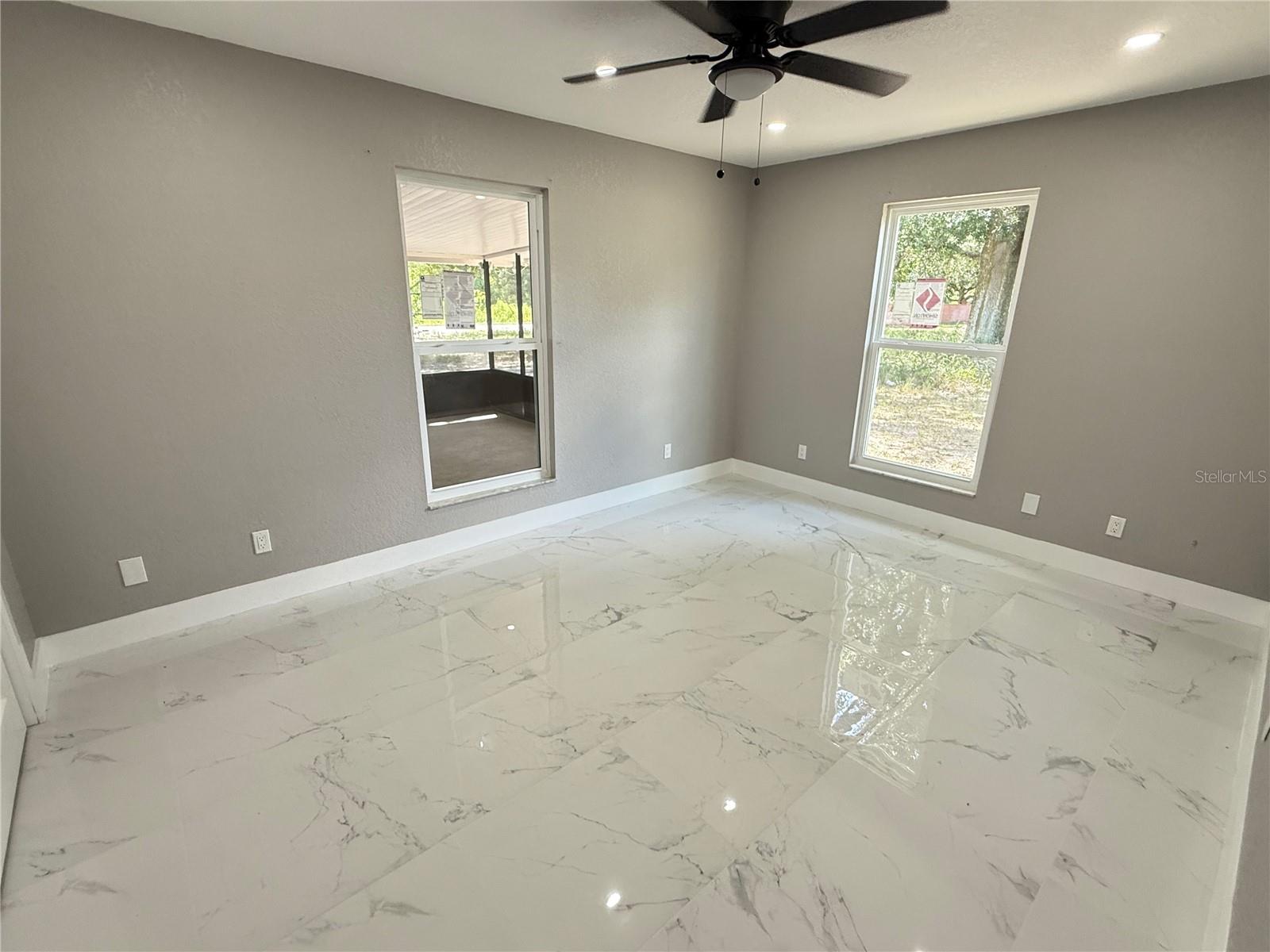 MASCOTTE STIEFEL SUB - Residential