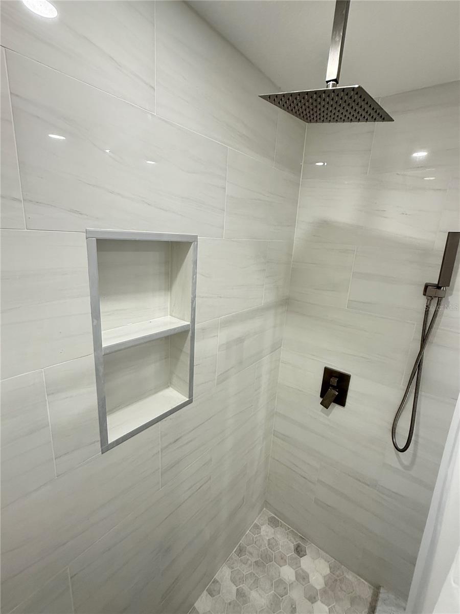 MASCOTTE STIEFEL SUB - Residential