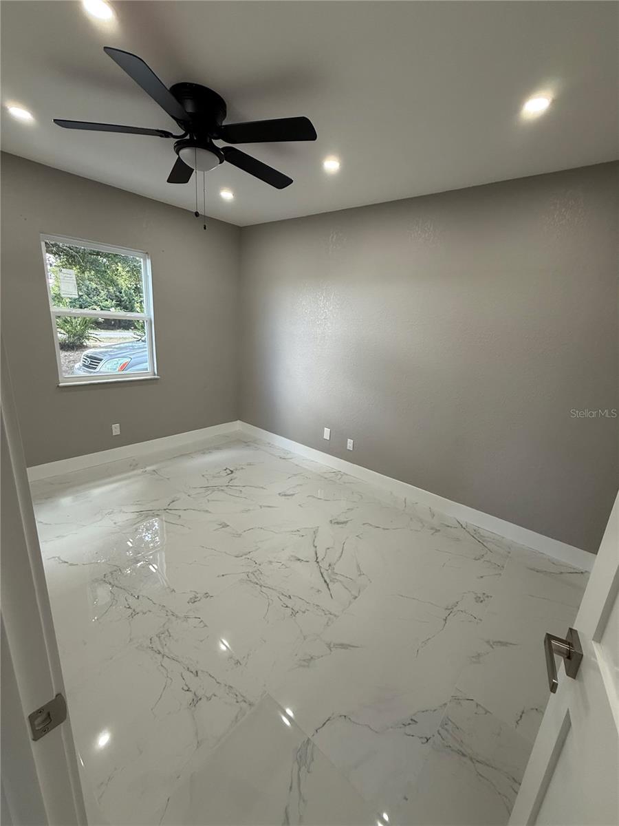 MASCOTTE STIEFEL SUB - Residential