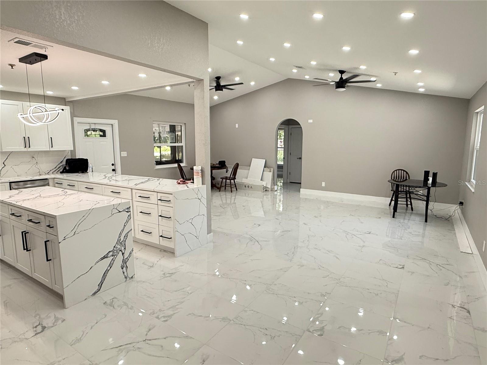 MASCOTTE STIEFEL SUB - Residential