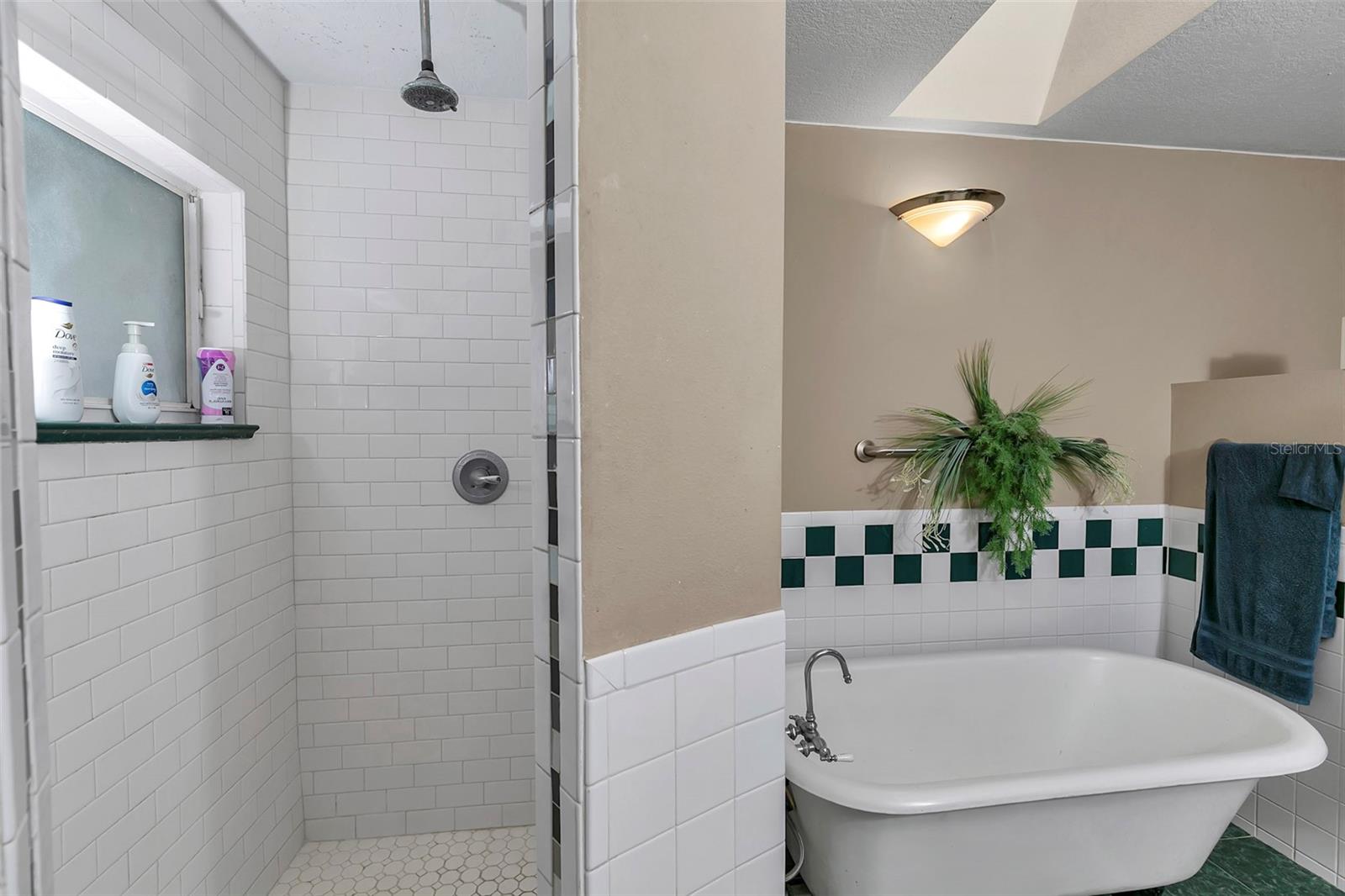 INDIAN PINES - Residential