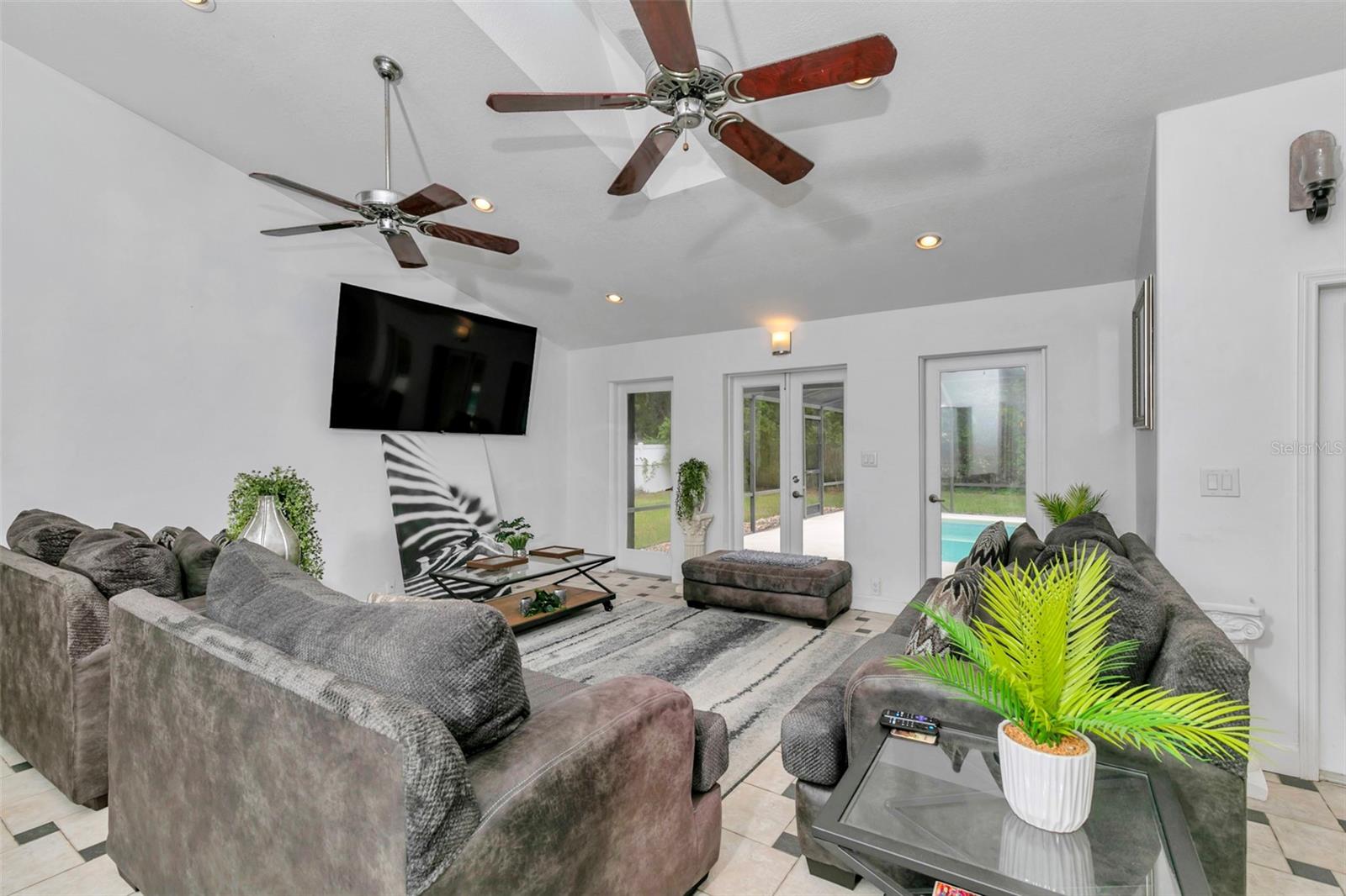 INDIAN PINES - Residential