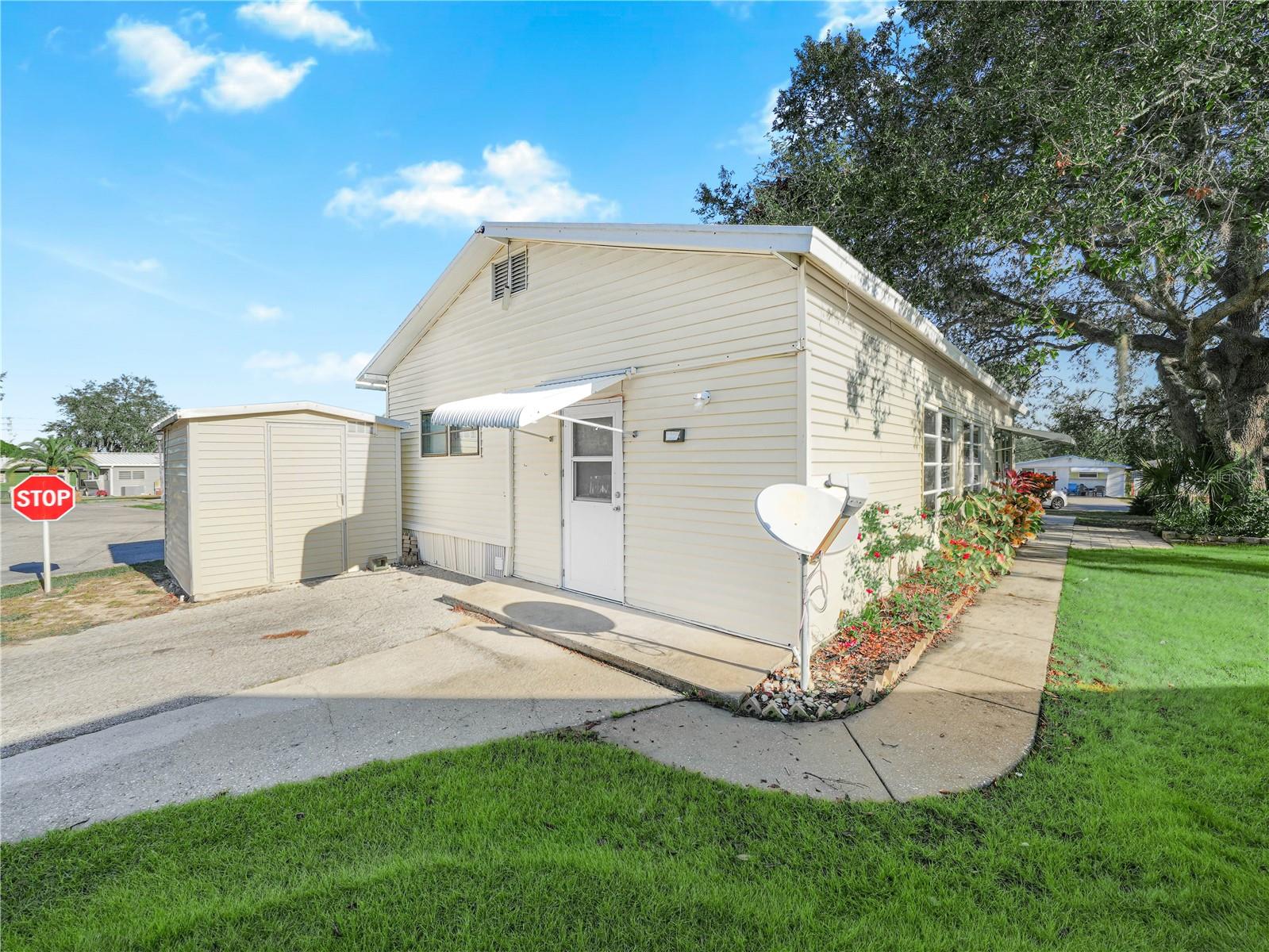 SADDLEBAG LAKE - Residential