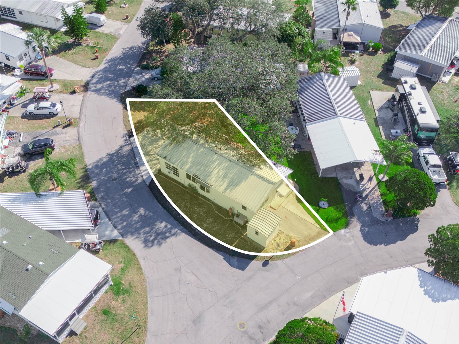 SADDLEBAG LAKE - Residential