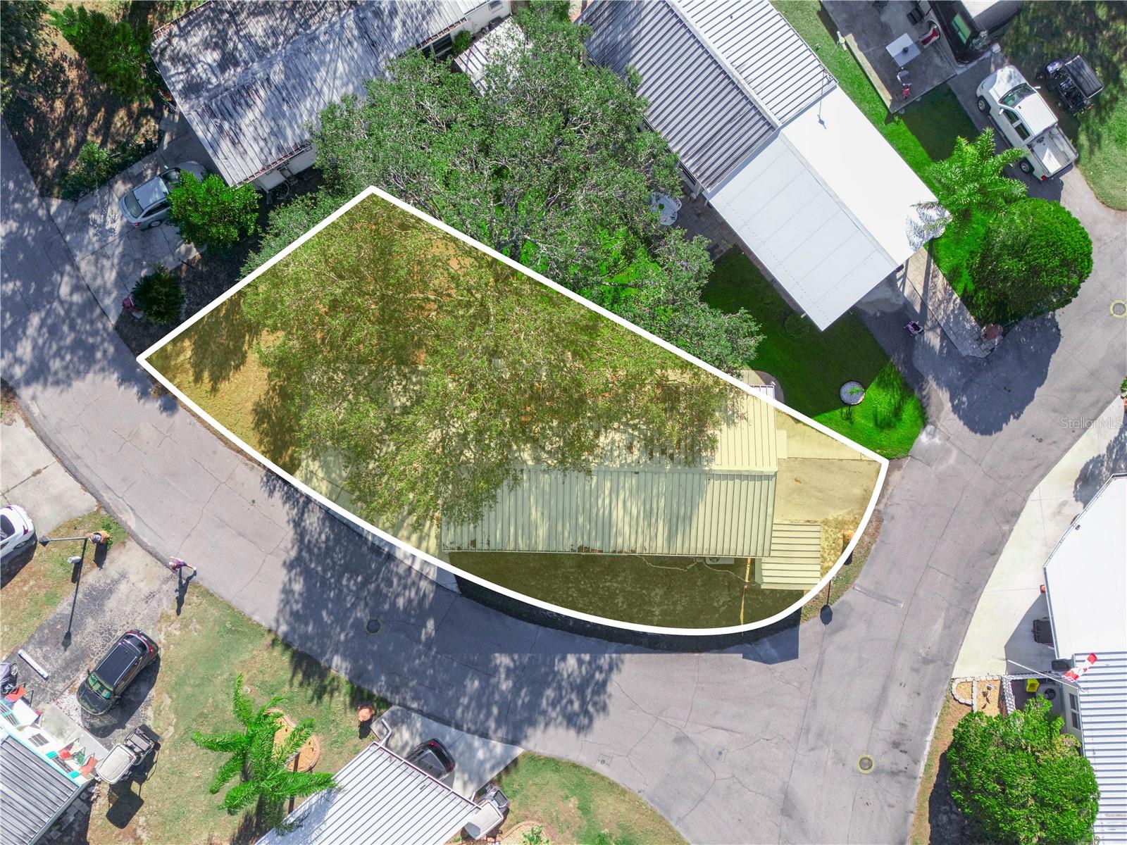 SADDLEBAG LAKE - Residential