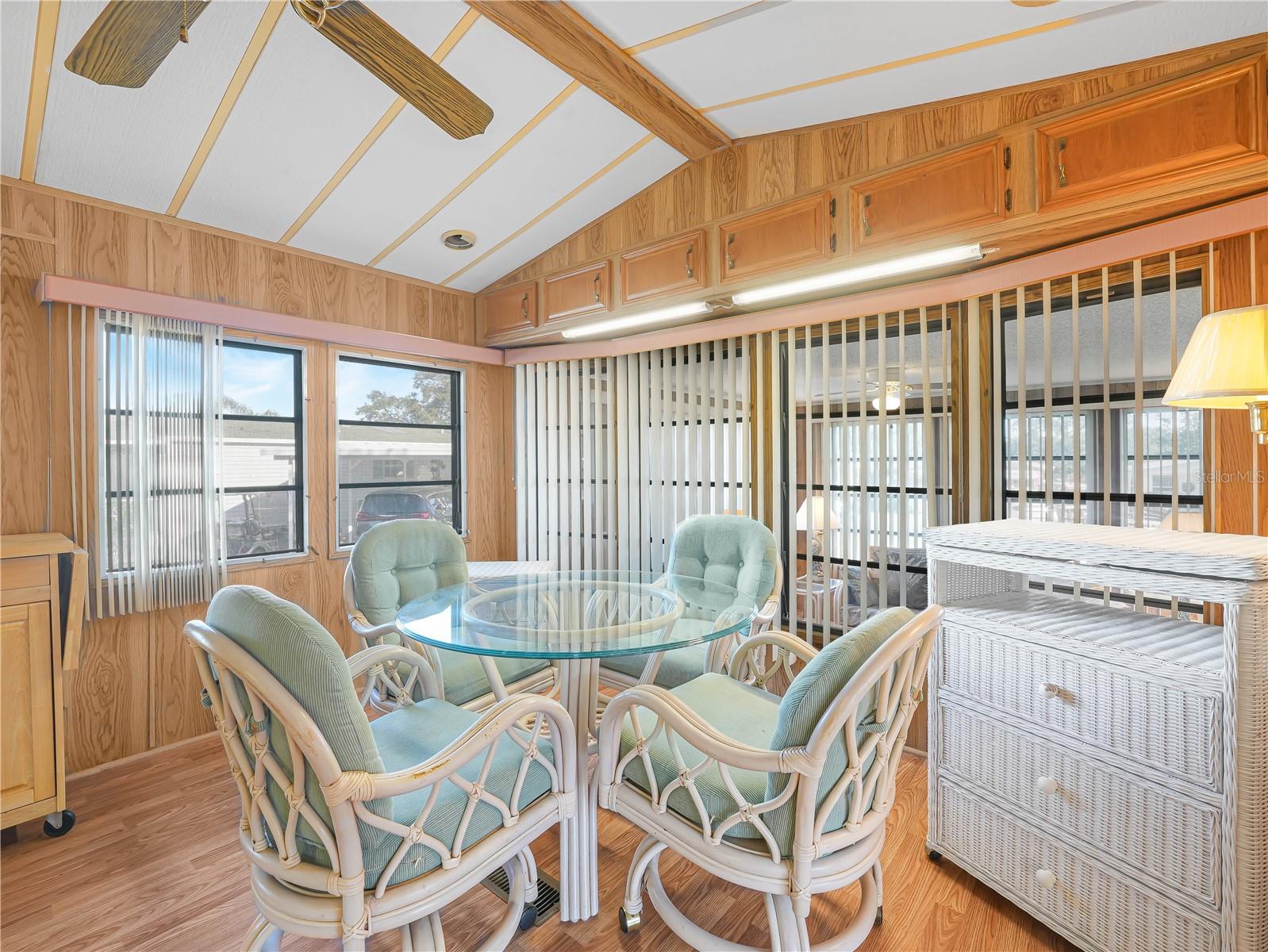 SADDLEBAG LAKE - Residential