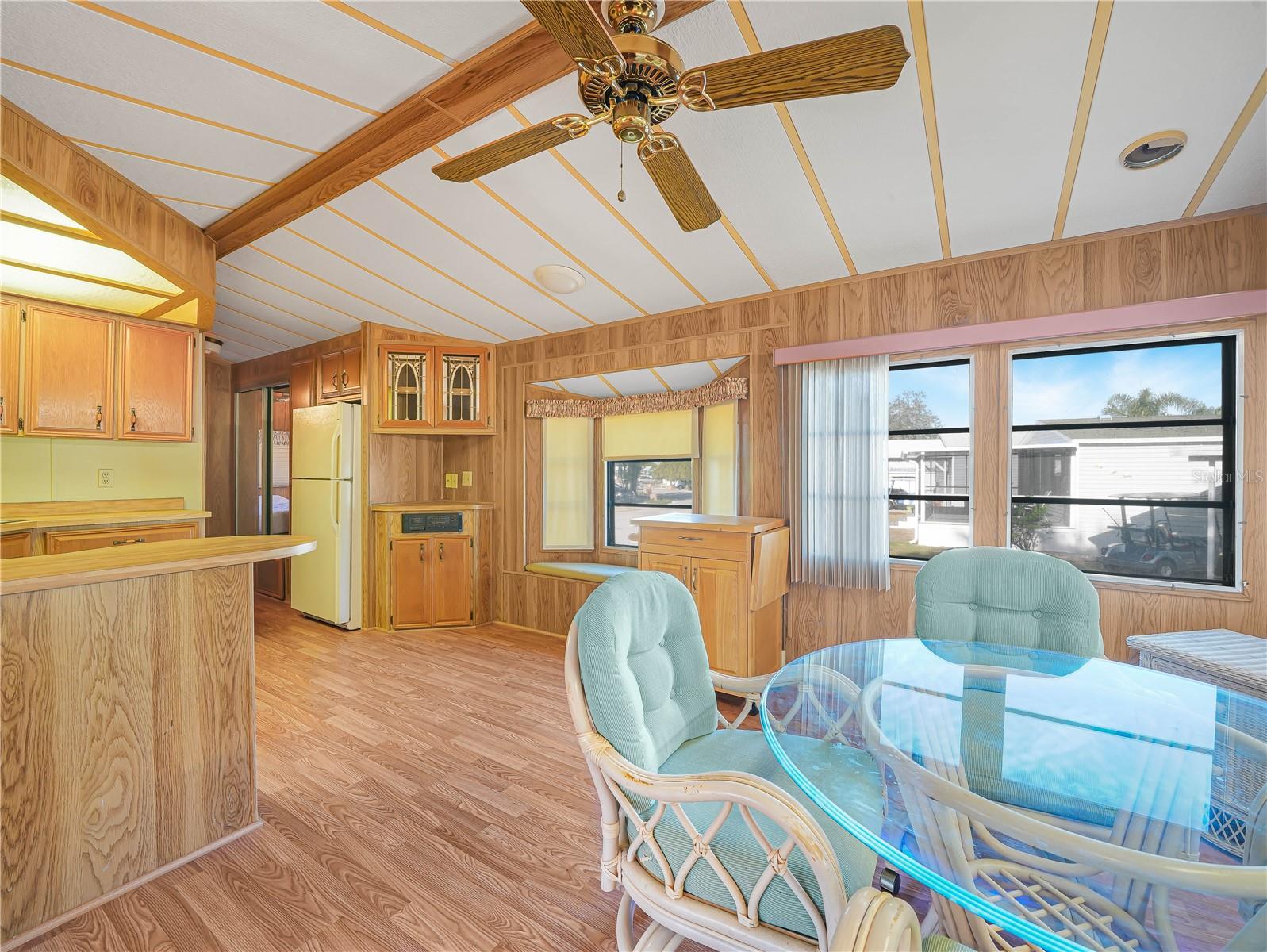 SADDLEBAG LAKE - Residential