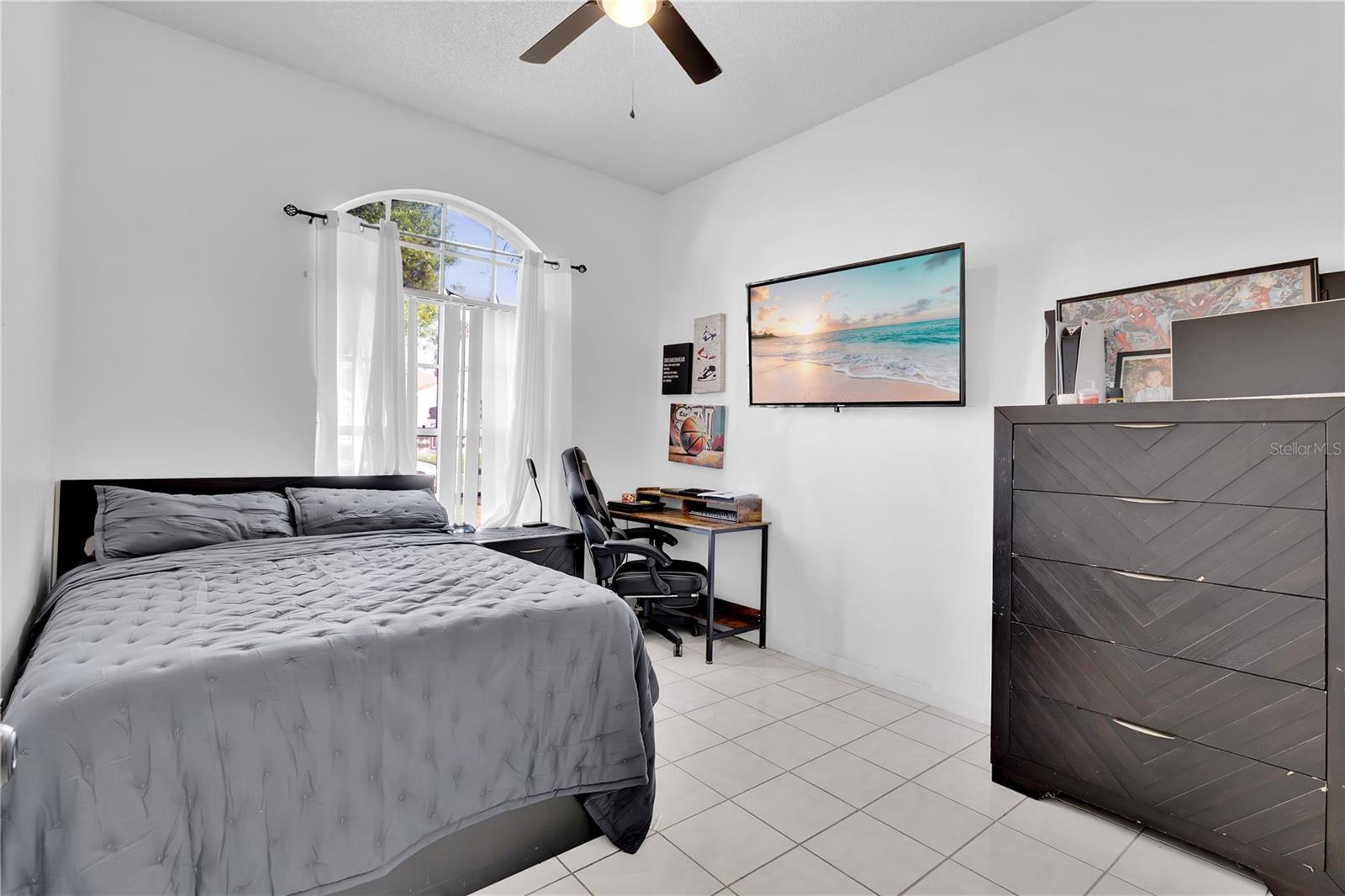 PEBBLE POINTE UNIT 2 - Residential