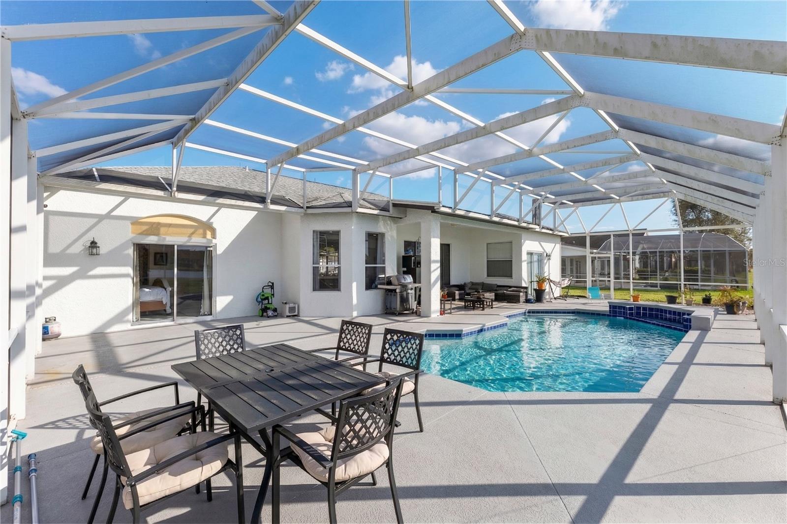 PEBBLE POINTE UNIT 2 - Residential